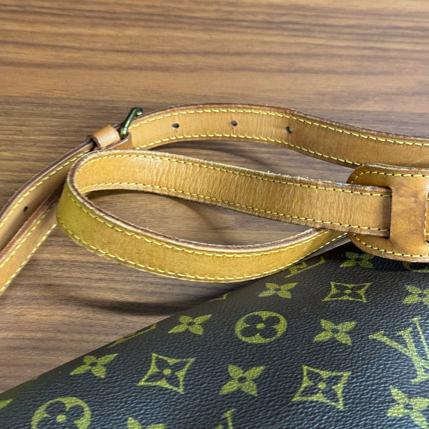 Louis Vuitton Gibecière