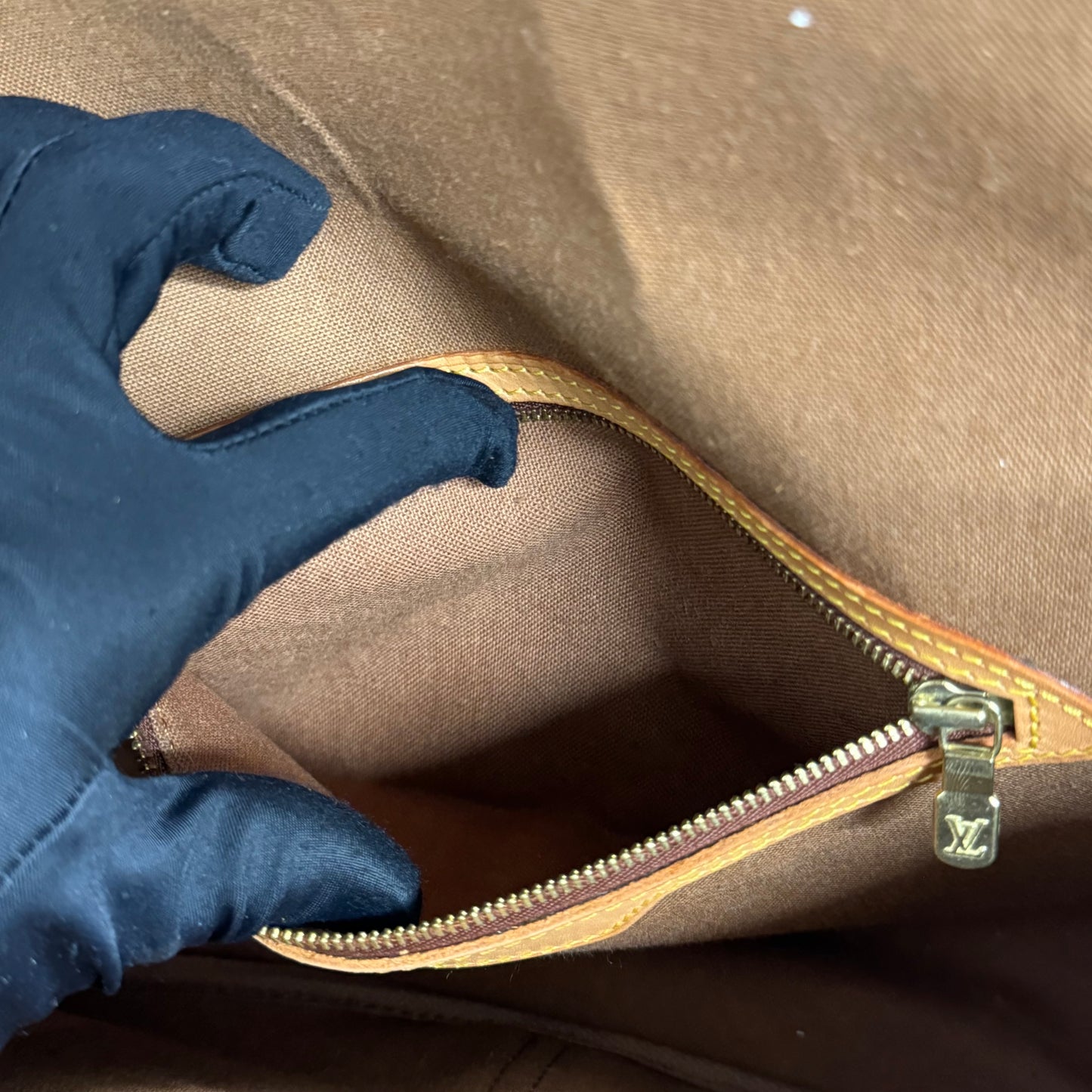 Louis Vuitton Gibecière