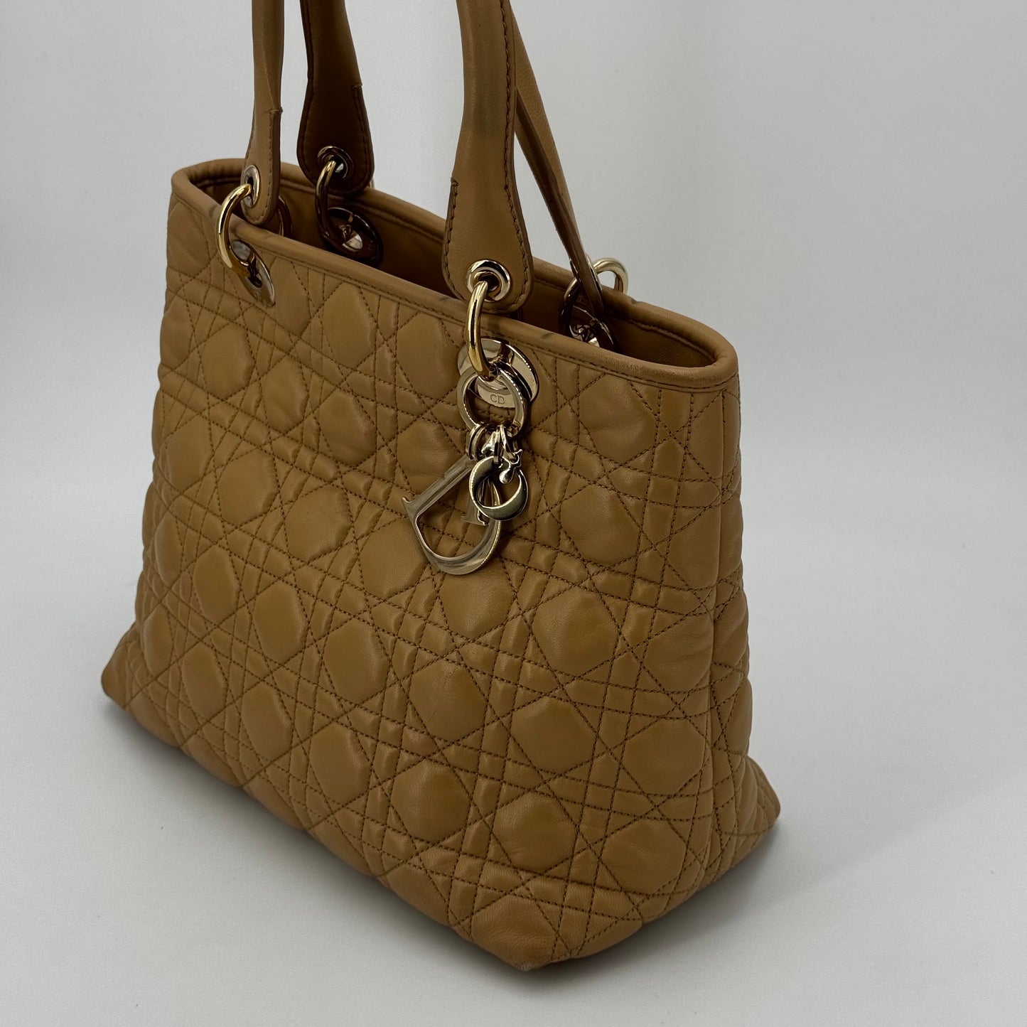 Dior Shopping