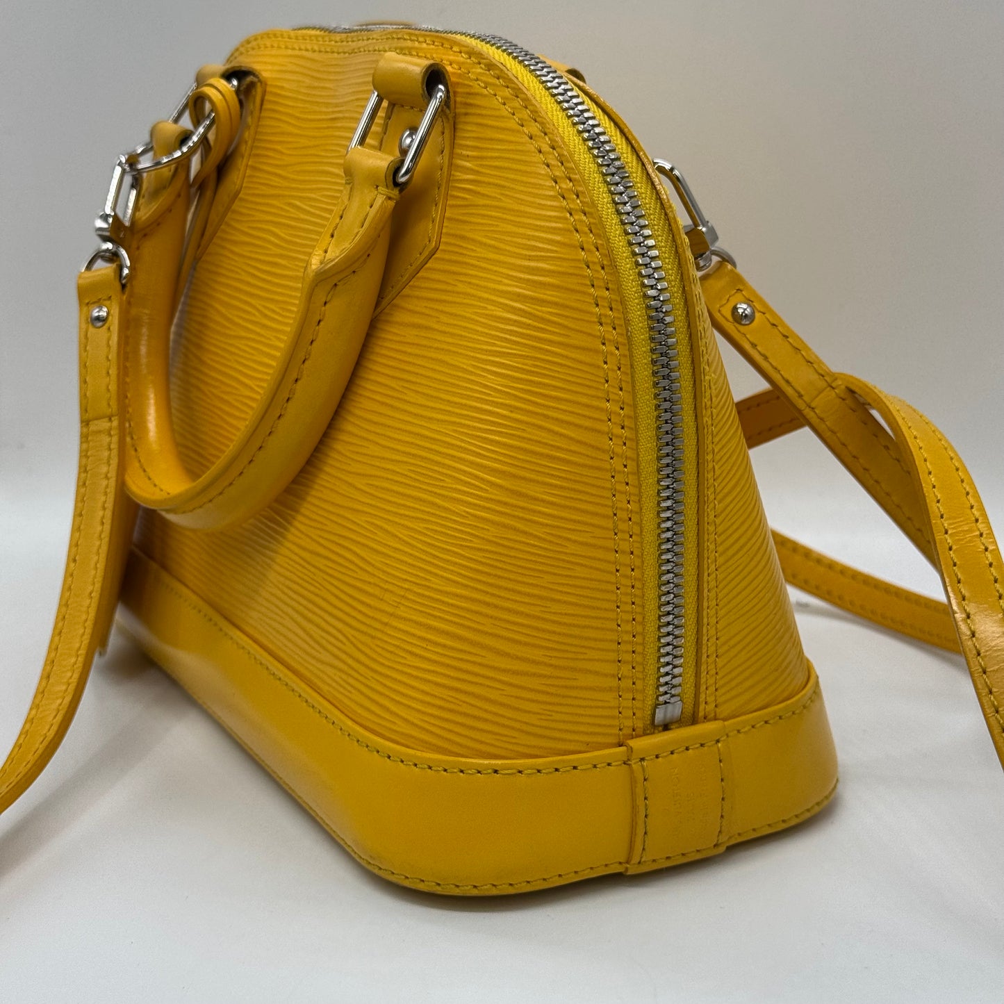 Louis Vuitton Alma BB