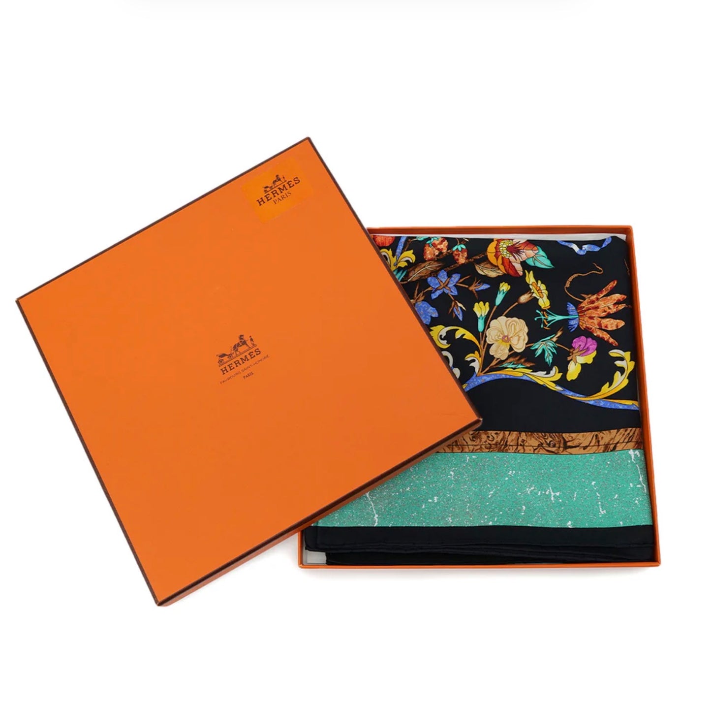 Hermès Carré « Pierre d’Orient et d’Occident »