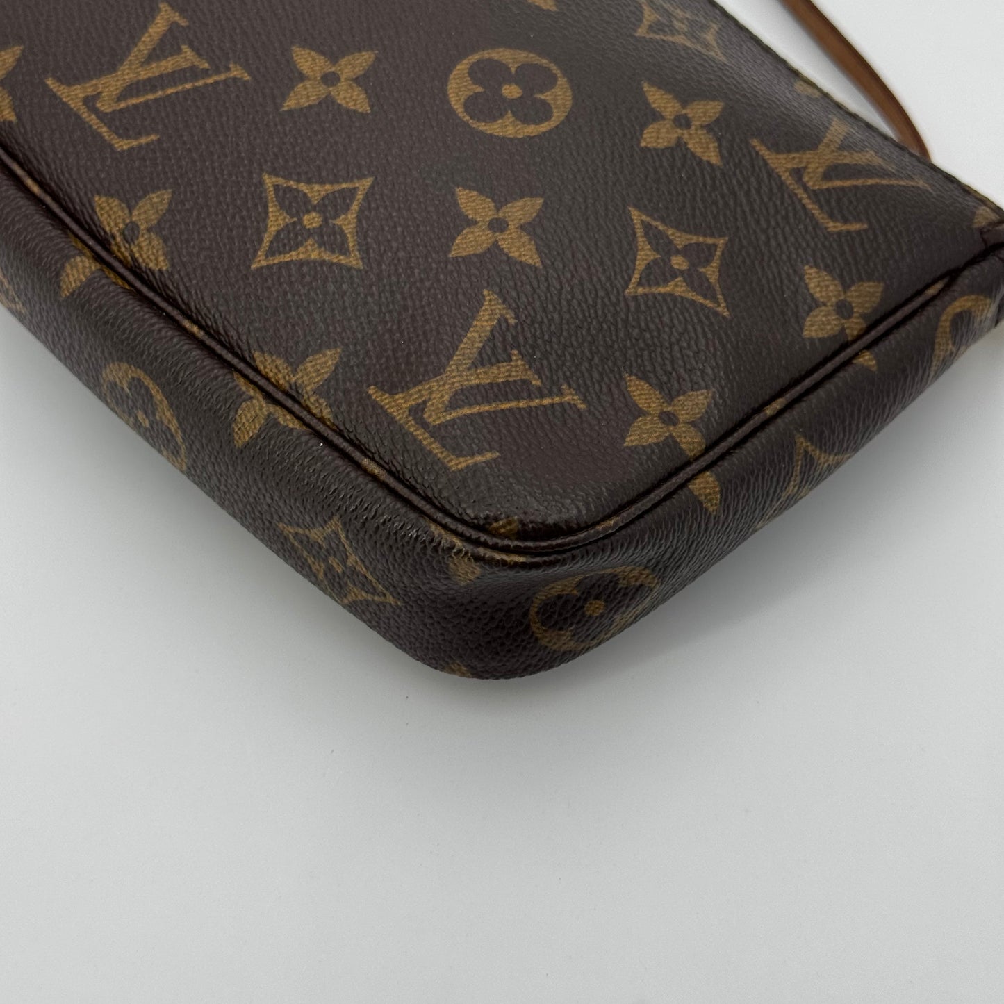 Louis Vuitton pochette accessoires