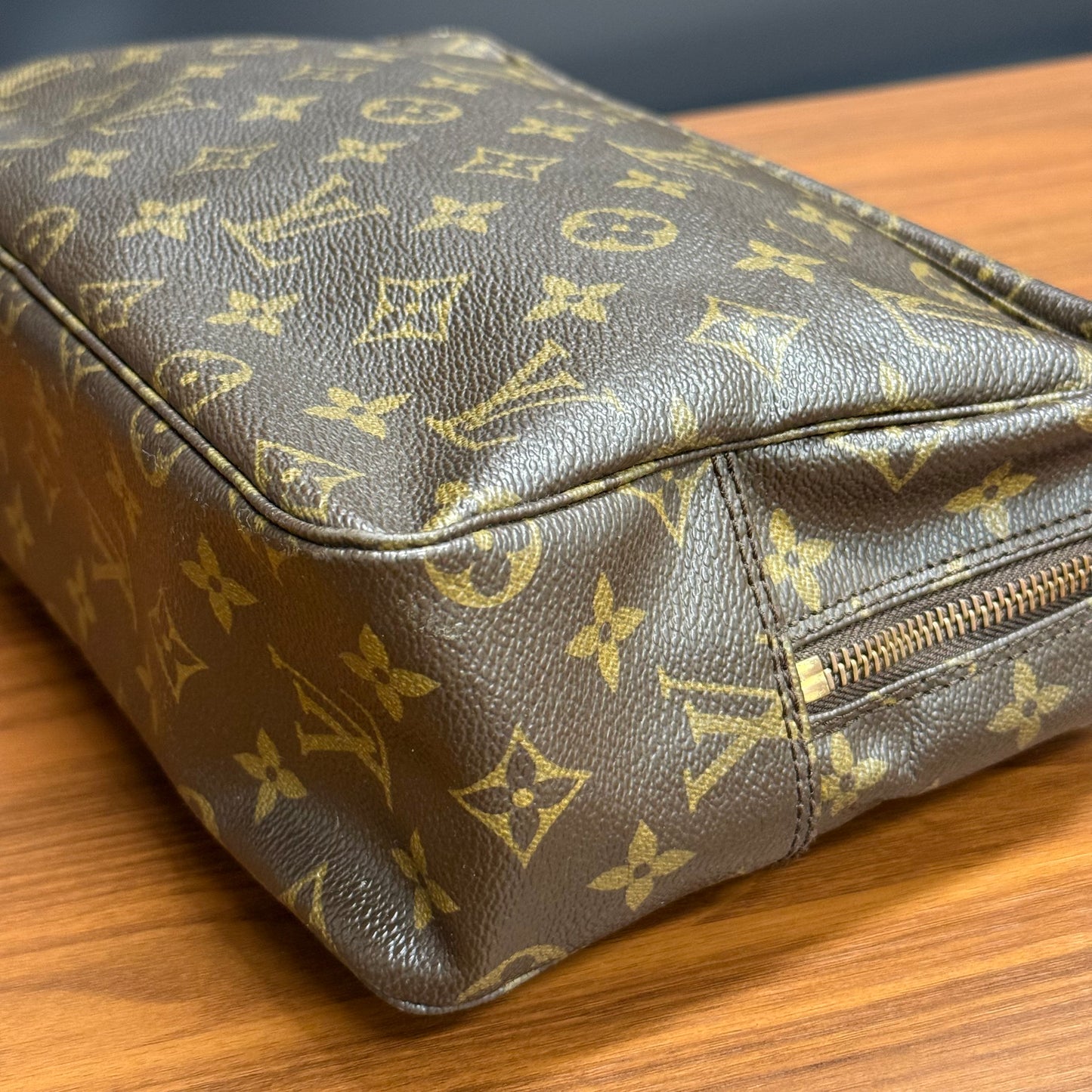 Louis Vuitton - Trousse*
