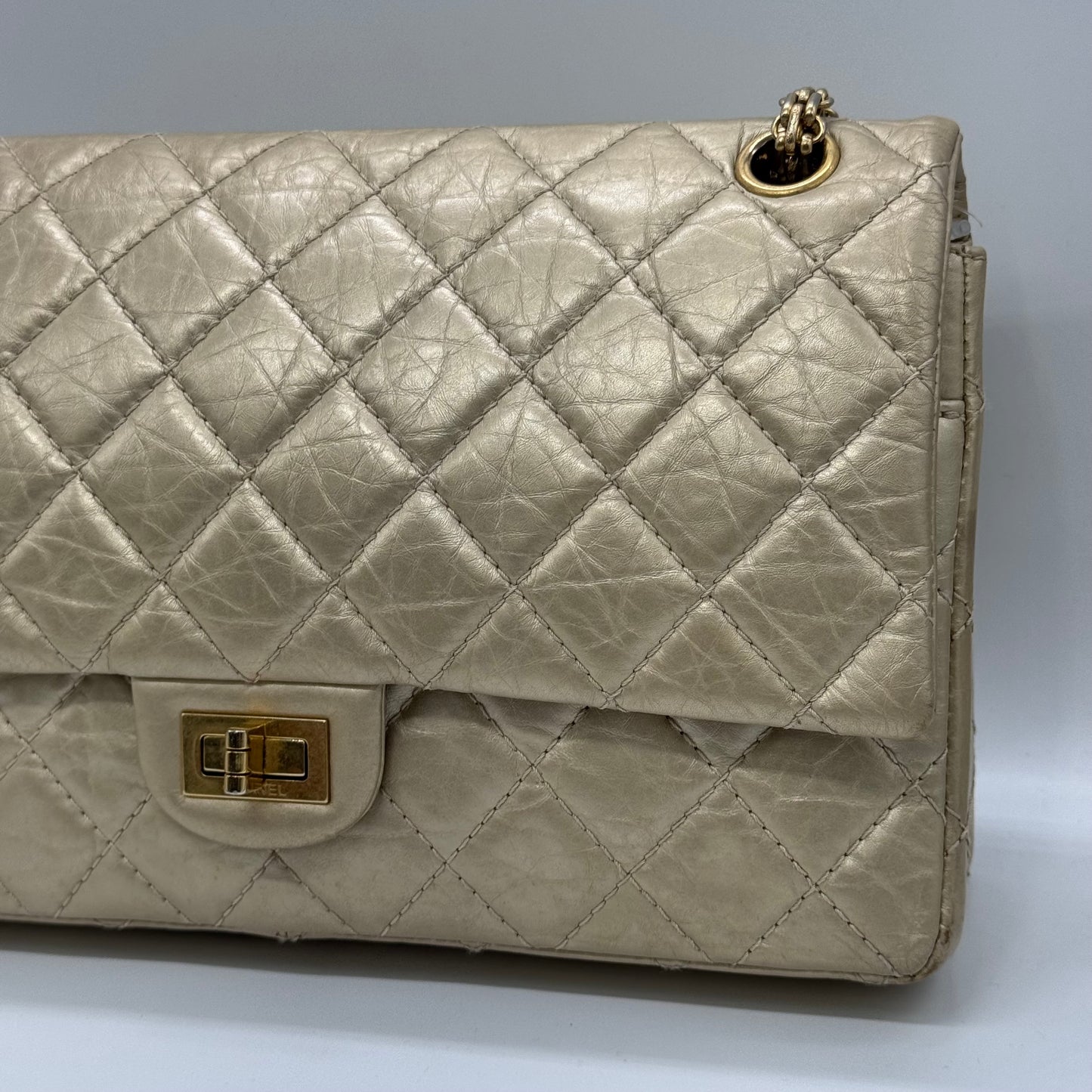 Chanel 2.55 28