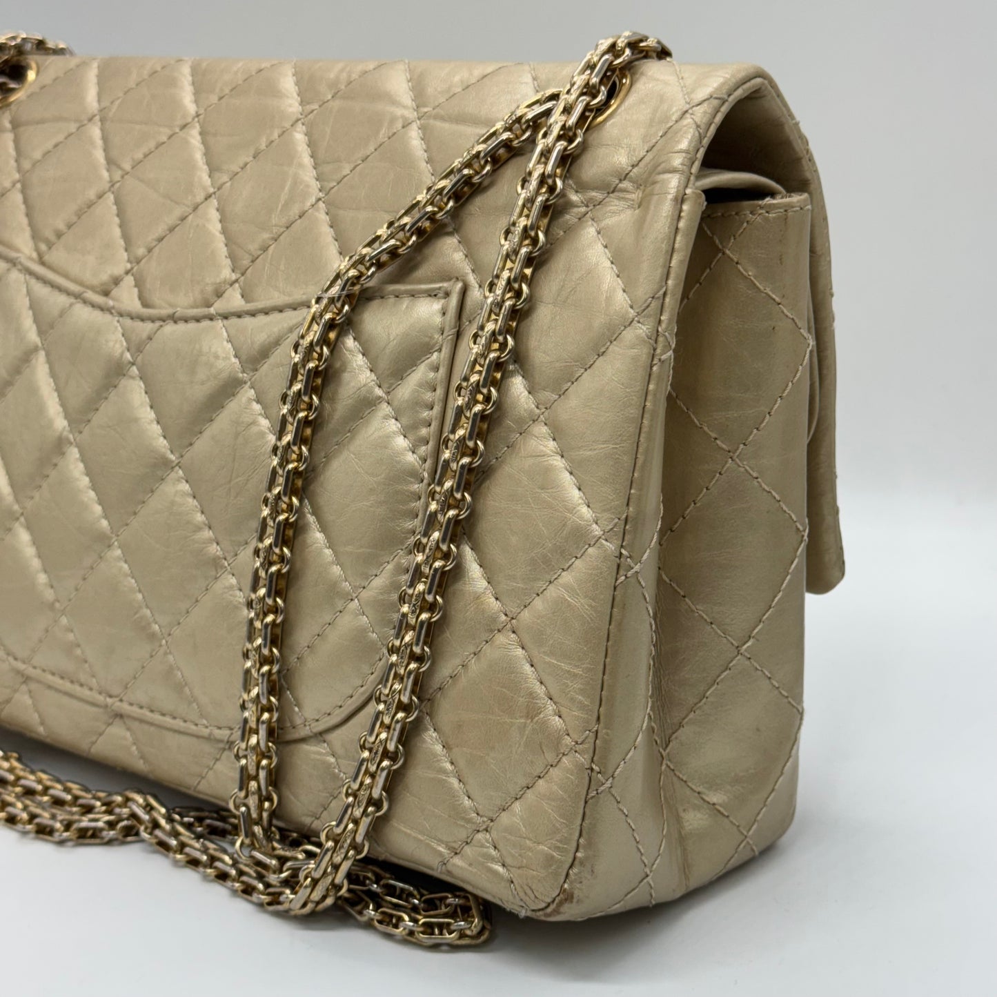 Chanel 2.55 28