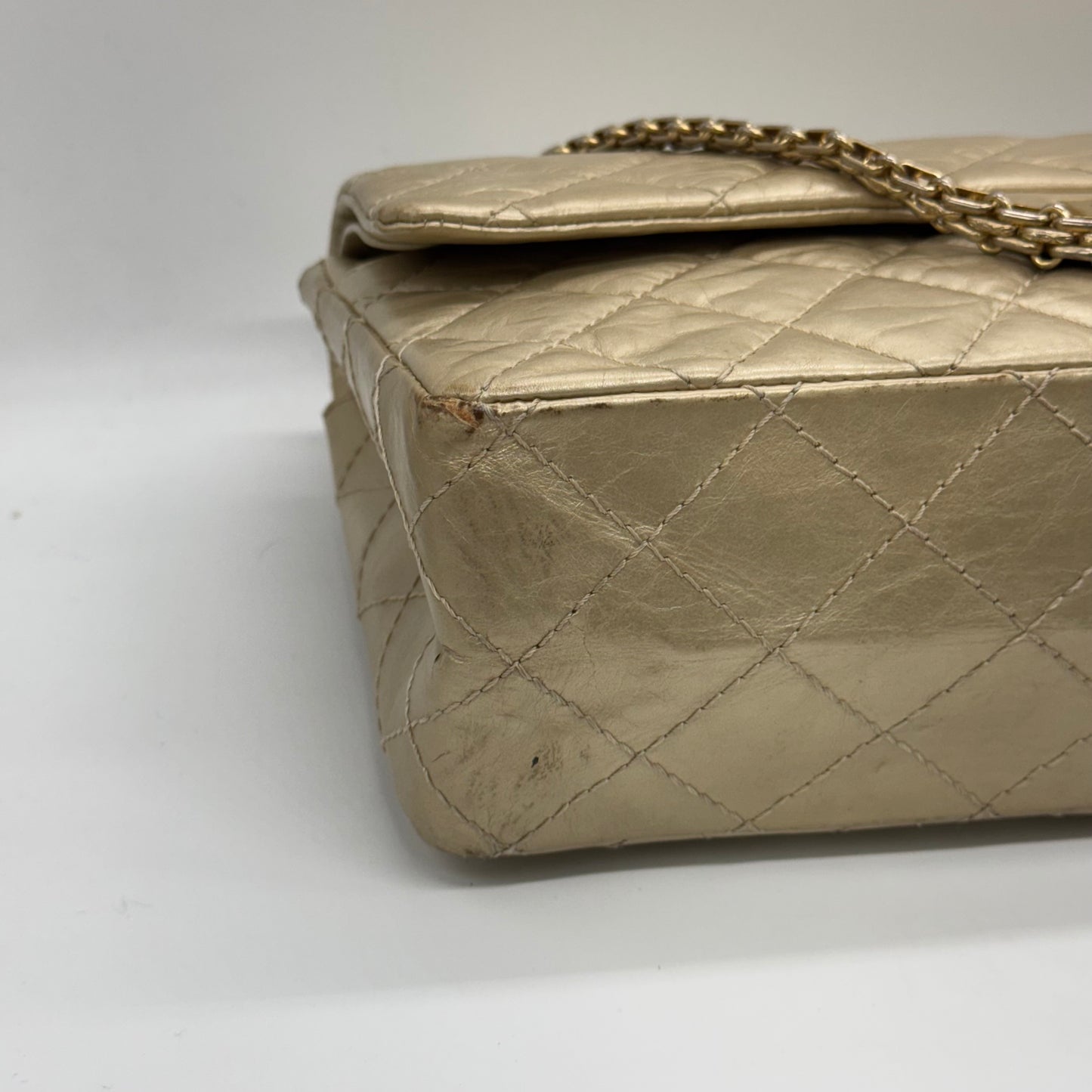 Chanel 2.55 28