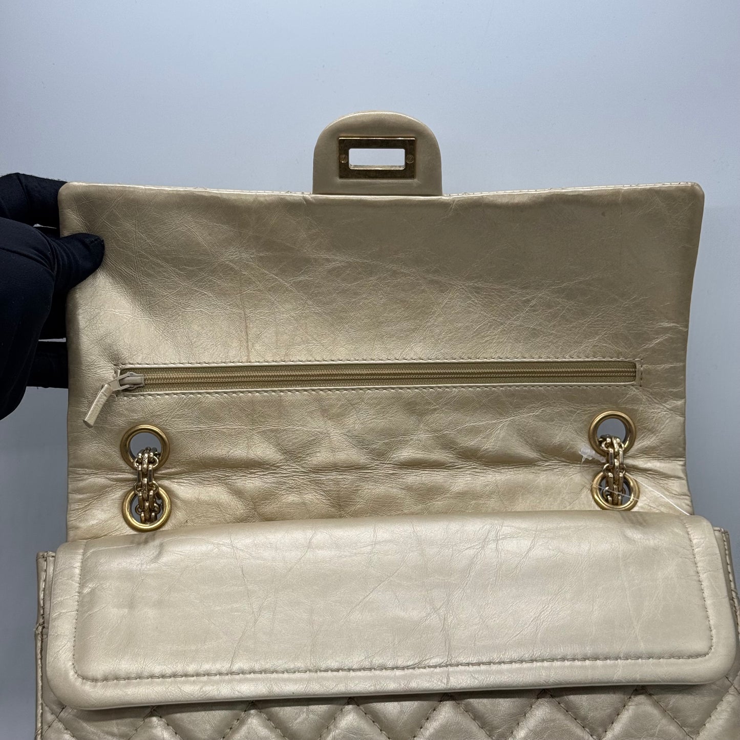 Chanel 2.55 28