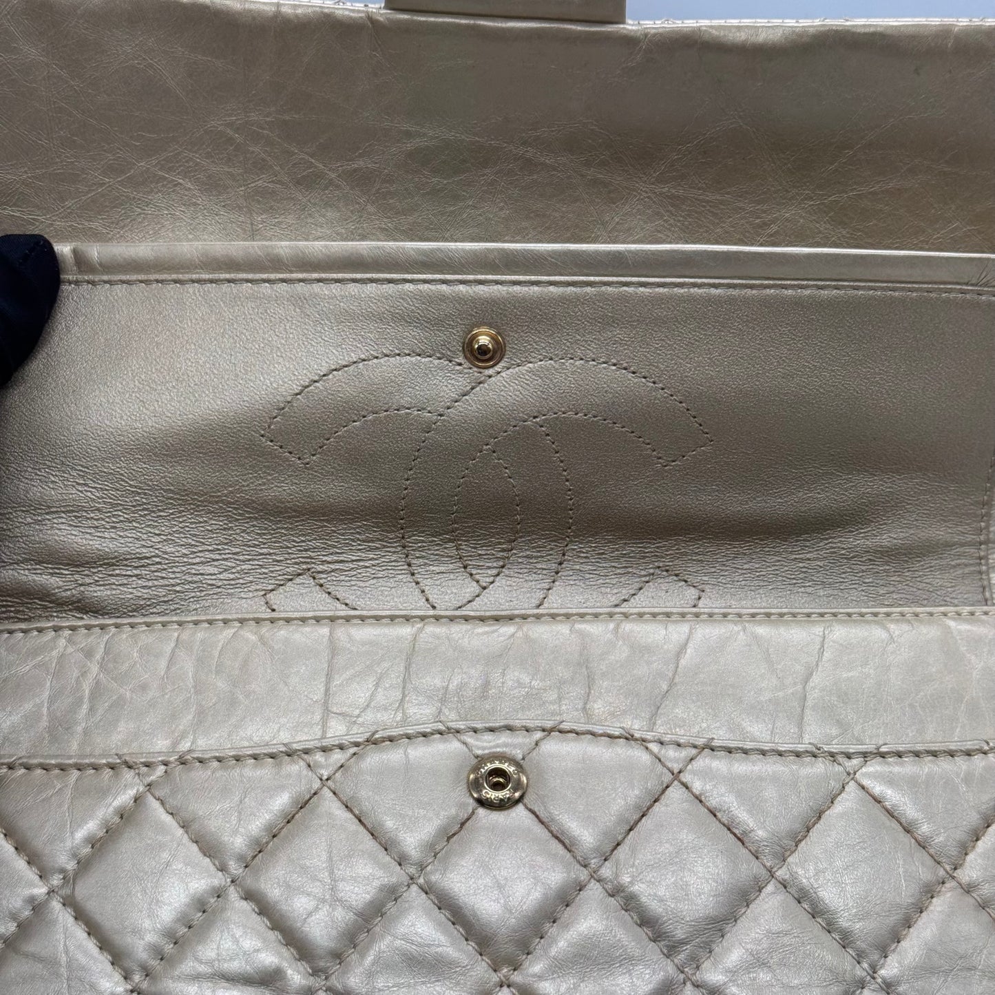 Chanel 2.55 28