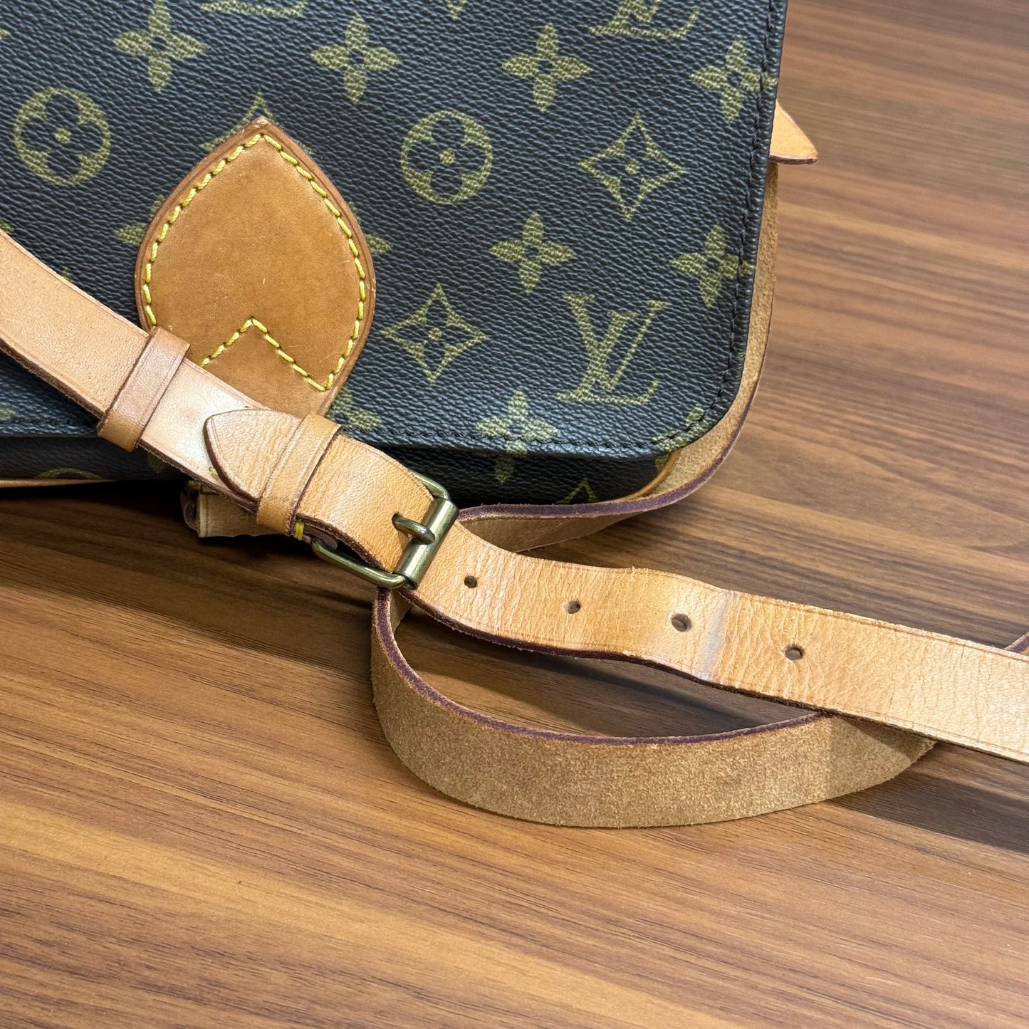 Louis Vuitton - Cartouchière