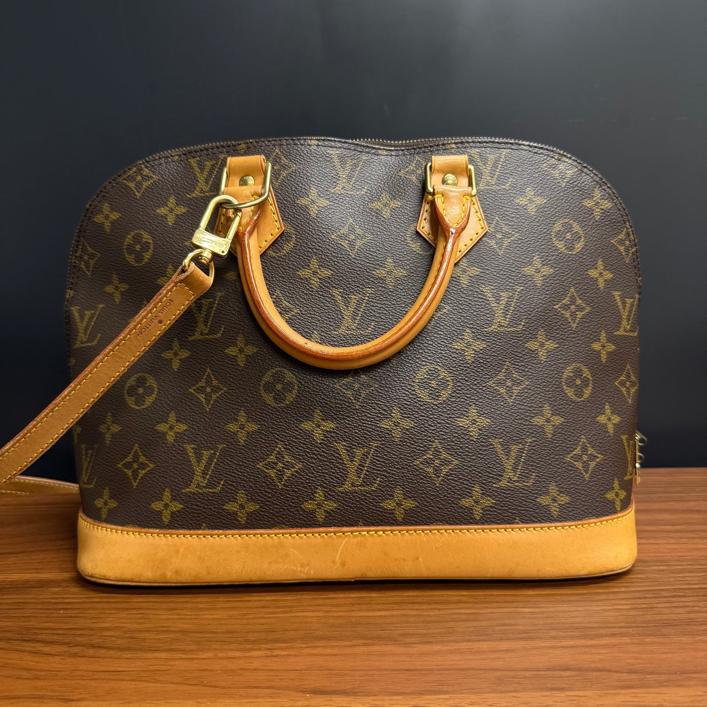 Louis Vuitton - Alma