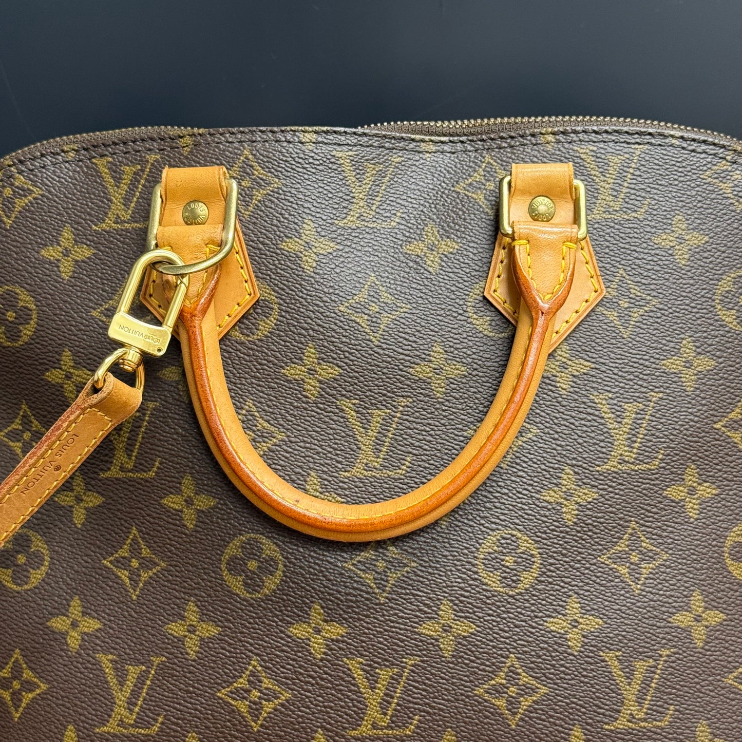 Louis Vuitton - Alma