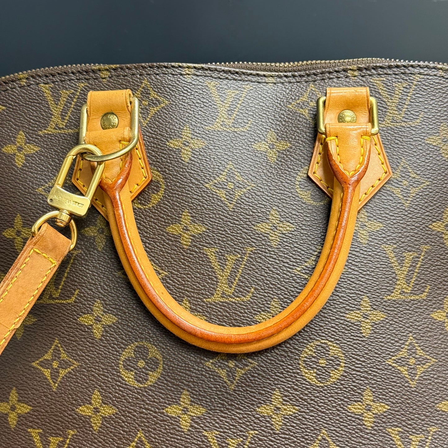 Louis Vuitton - Alma