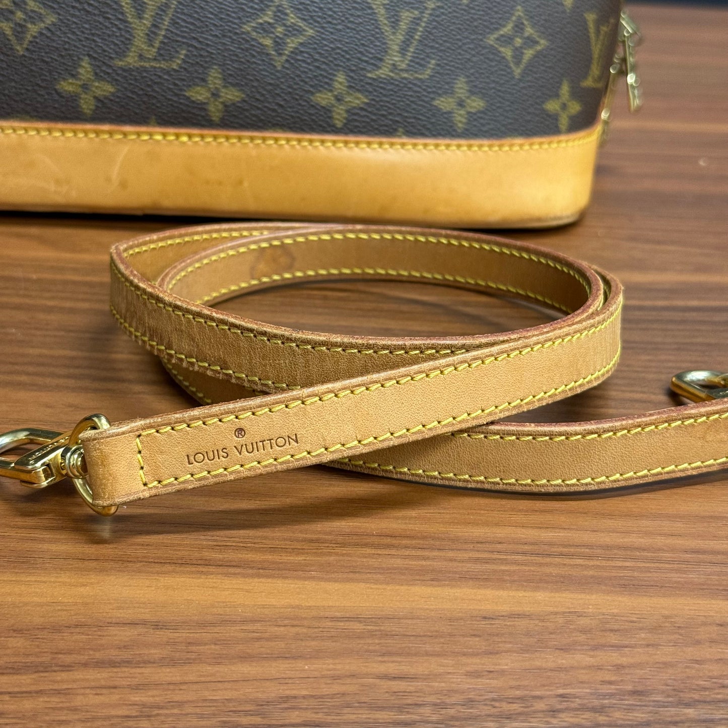 Louis Vuitton - Alma