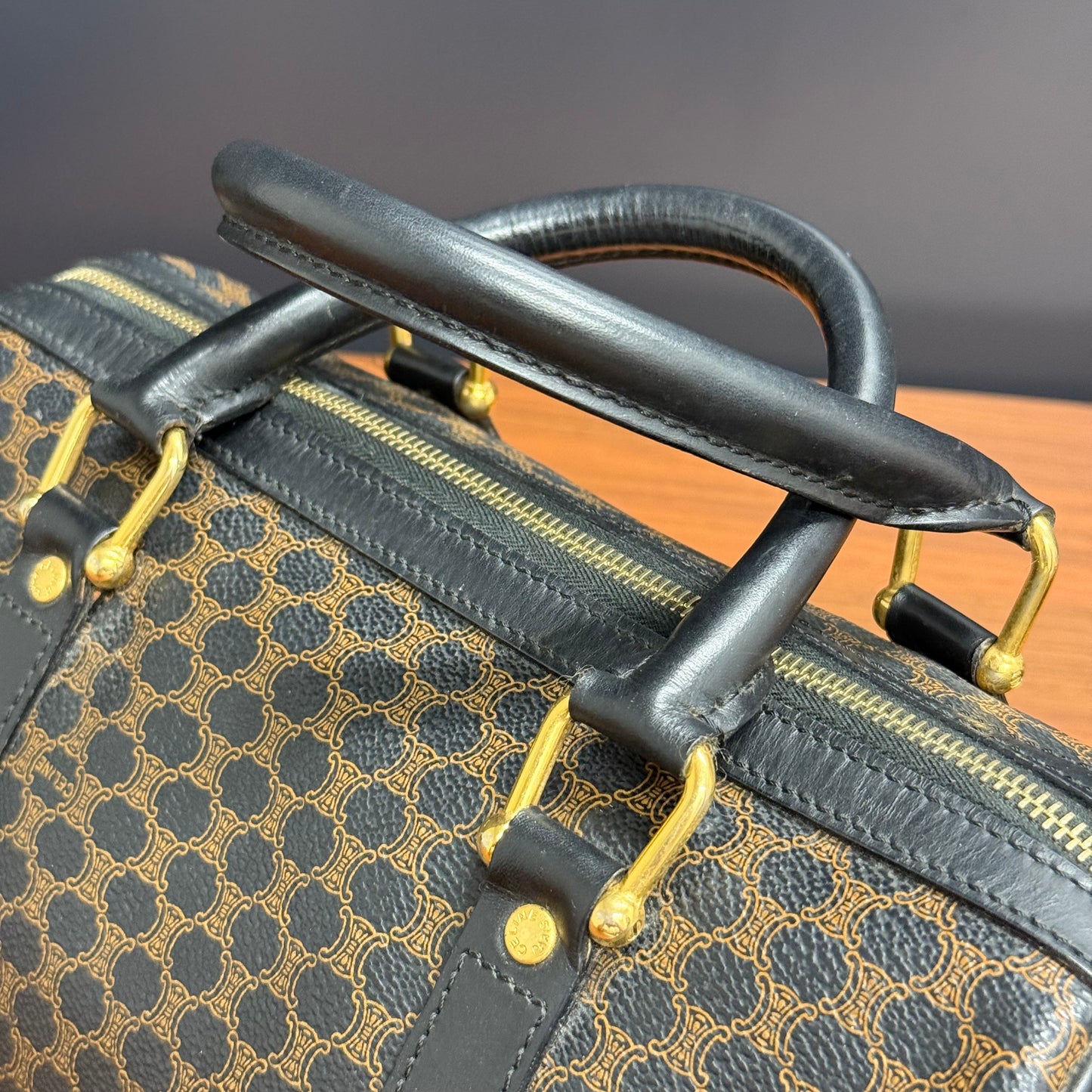 Céline Boston - 30 Black