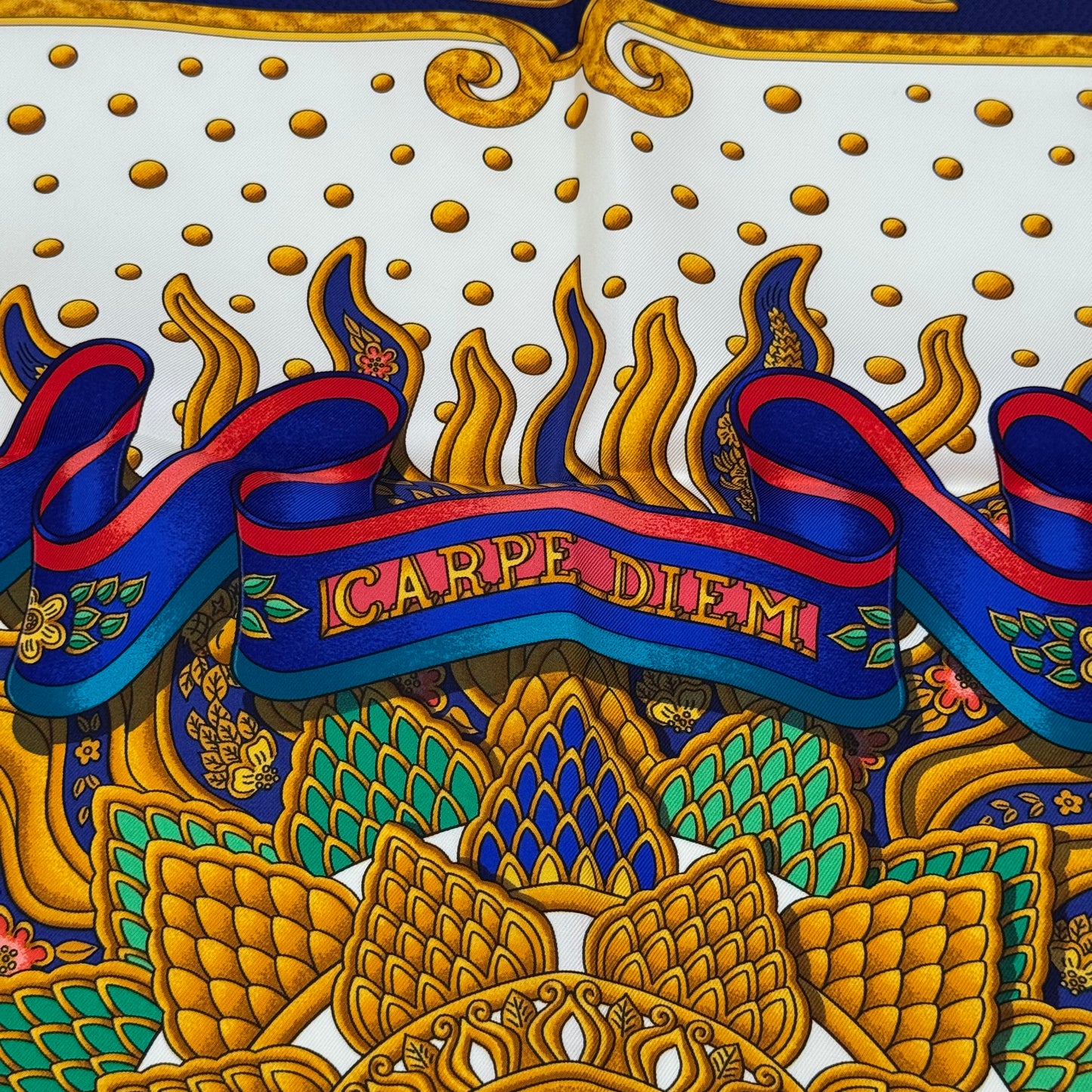 Hermès Carre "Carpe Diem"