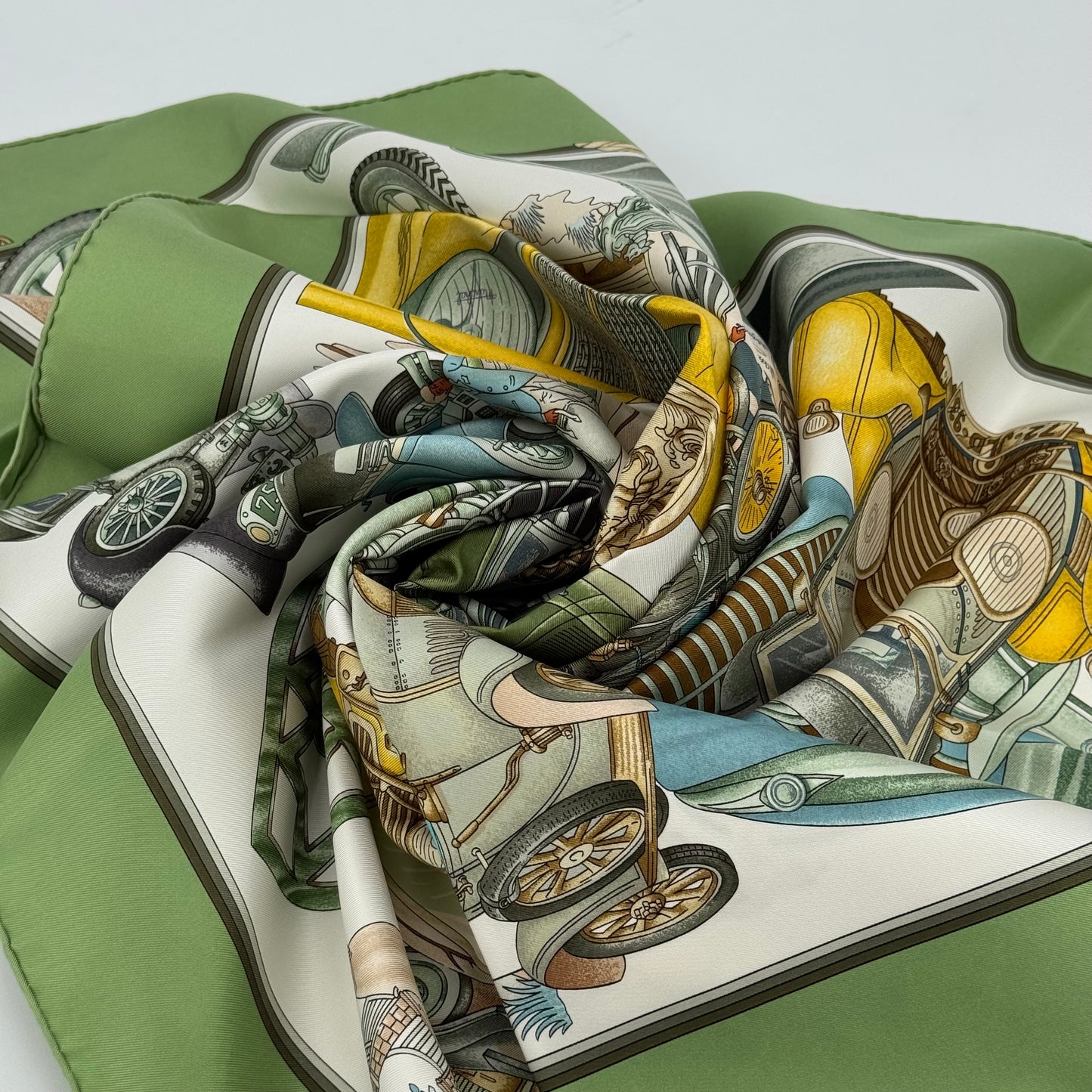 Hermès Carré "ST.CHRISTOPHE et L'ENFANT JÉSUS"