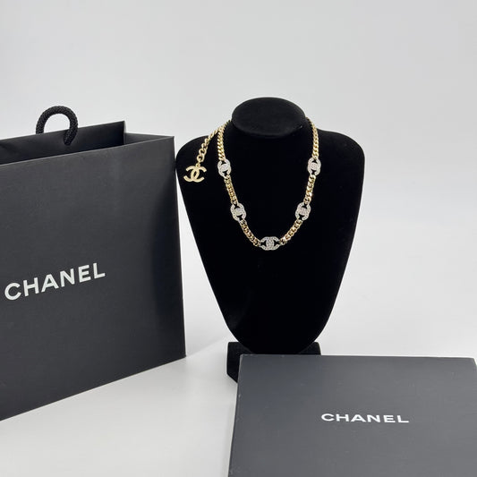 Chanel collier