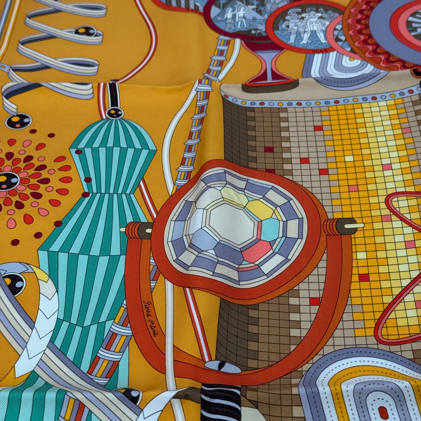 Hermès carré “le laboratoire du temps”