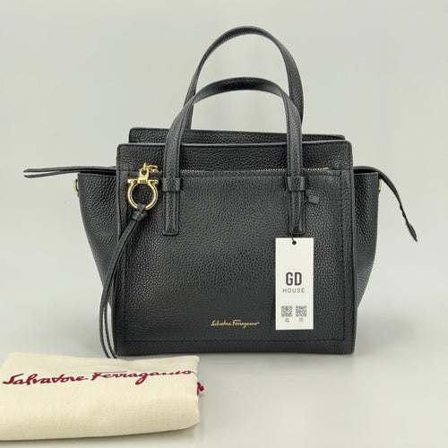 Salvatore Ferragamo Shopping