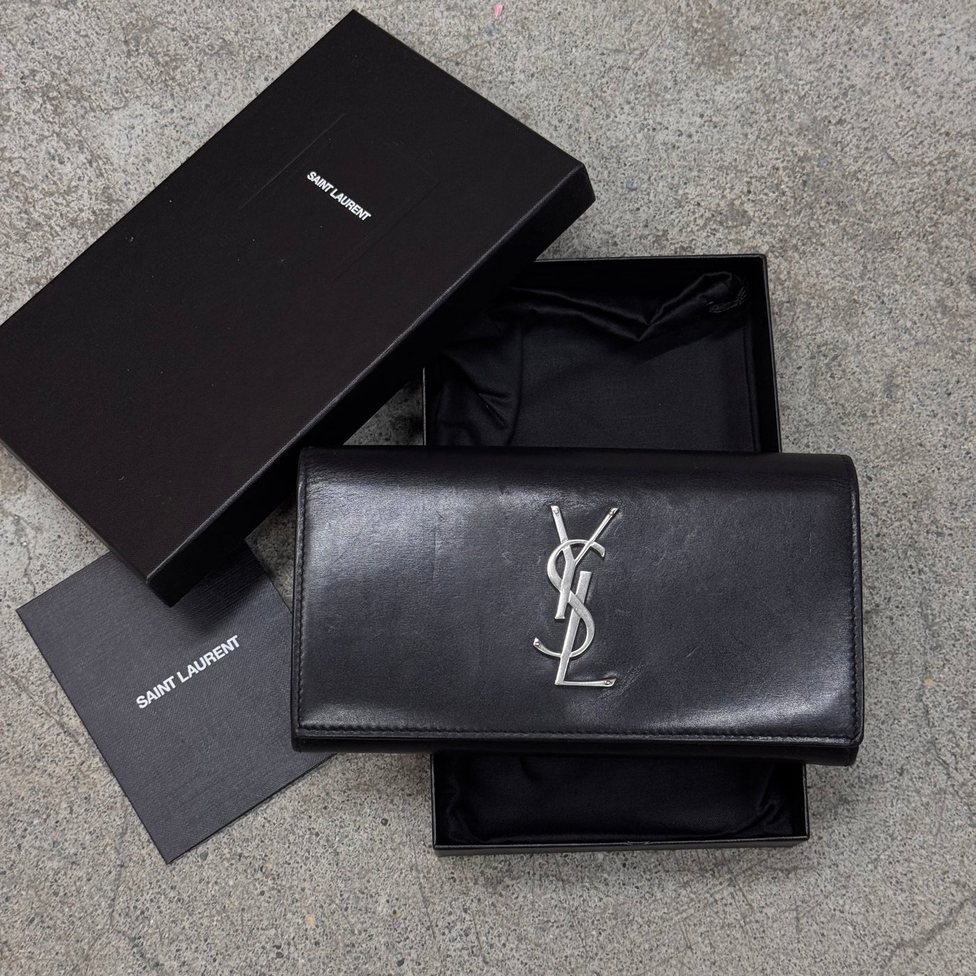 Saint Laurent portefeuille rabat