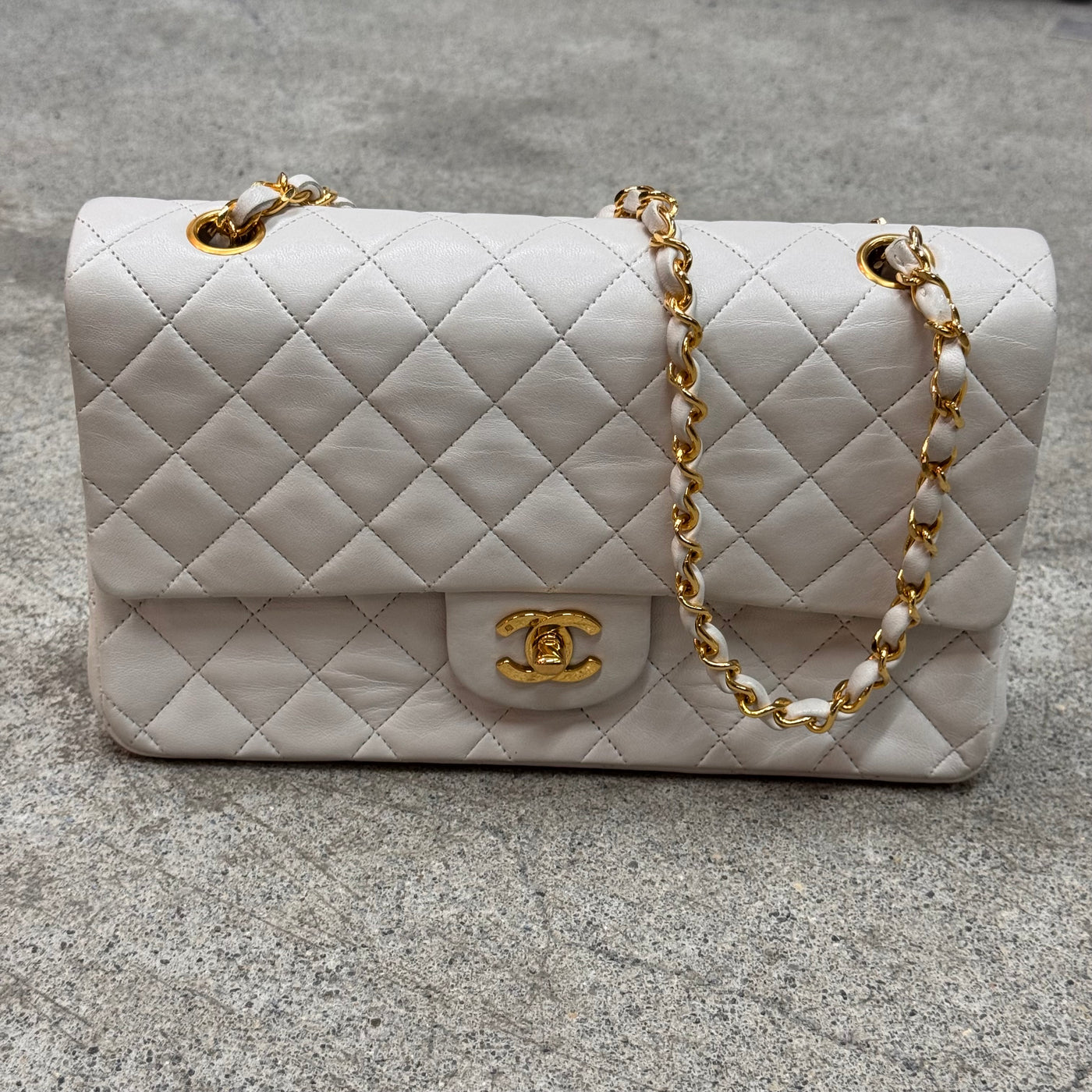 Chanel Classique 11.12