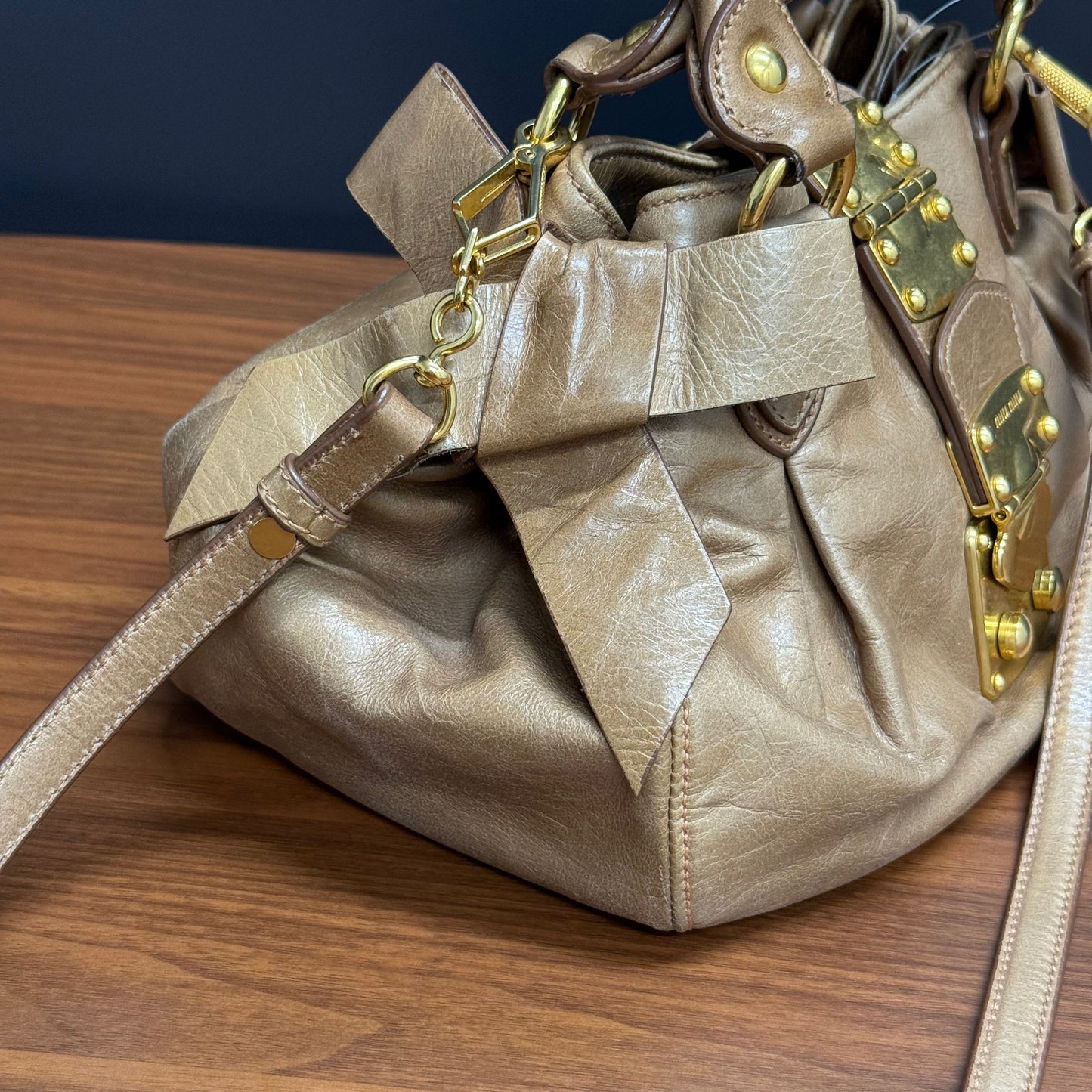 Miu Miu Petit shopping