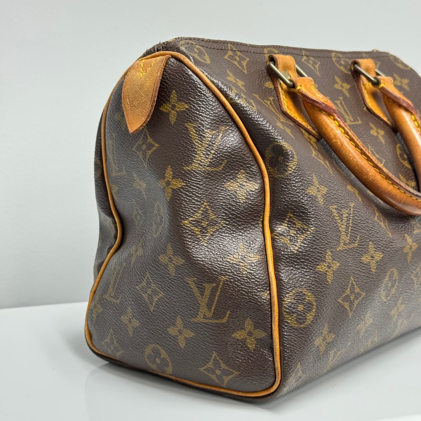 Louis Vuitton Speedy 25
