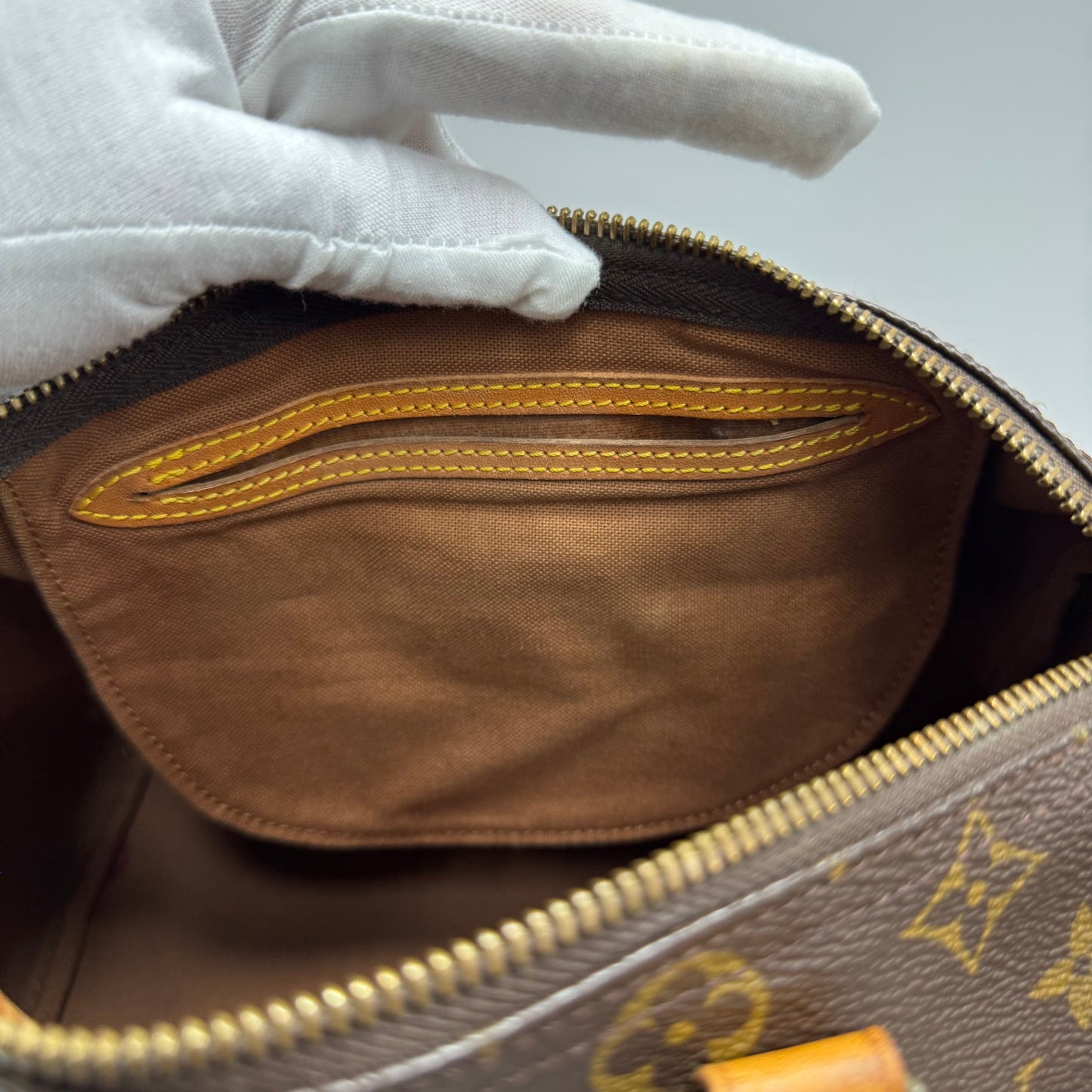 Louis Vuitton Speedy 25