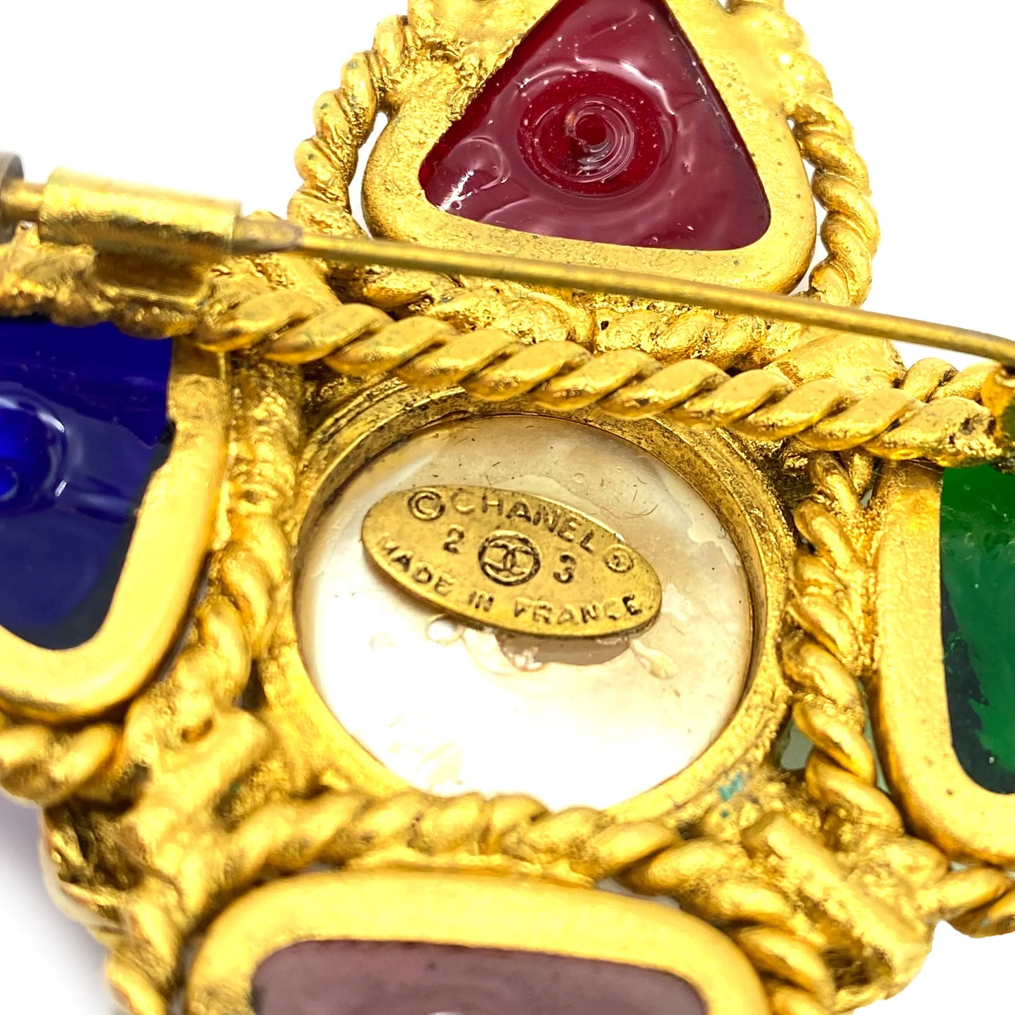 Chanel Broche