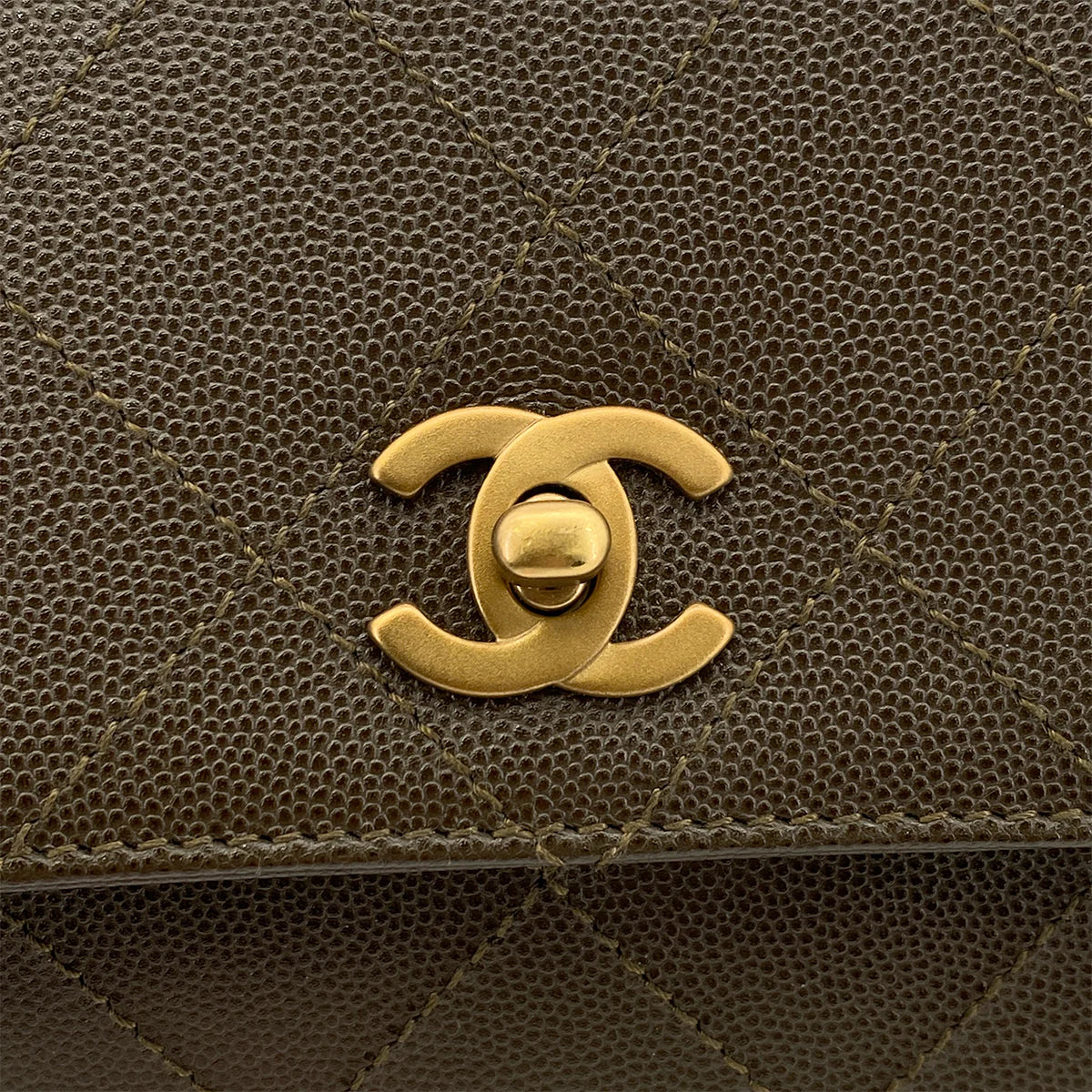 Chanel Edition Limitée - Caviar Skin
