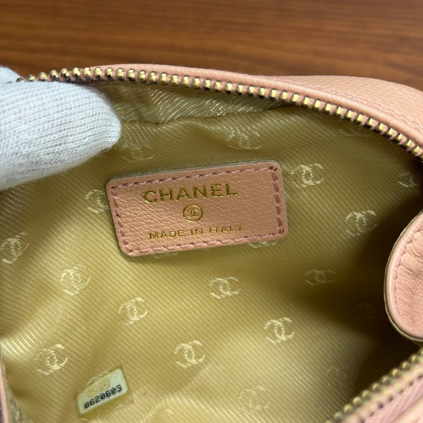 Chanel Pochette