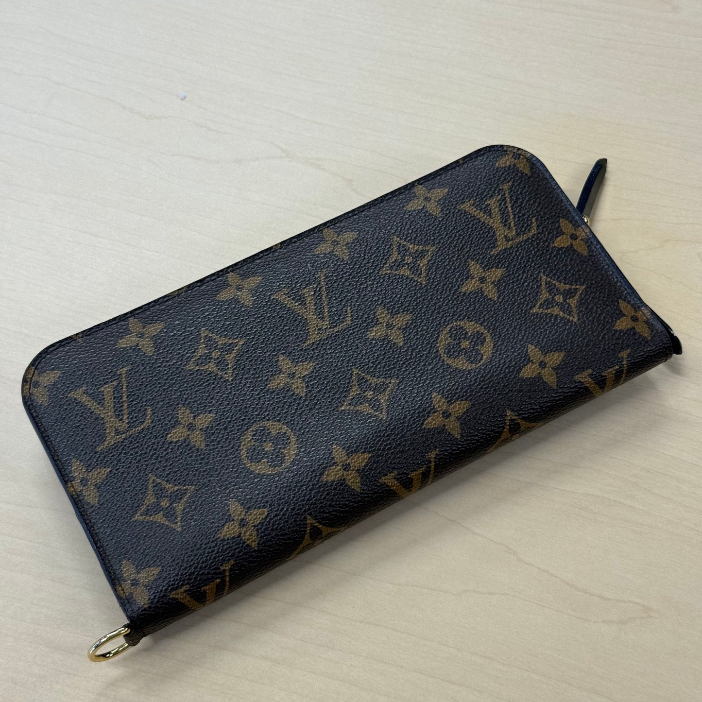 Louis Vuitton Wallet - Edition Limitée
