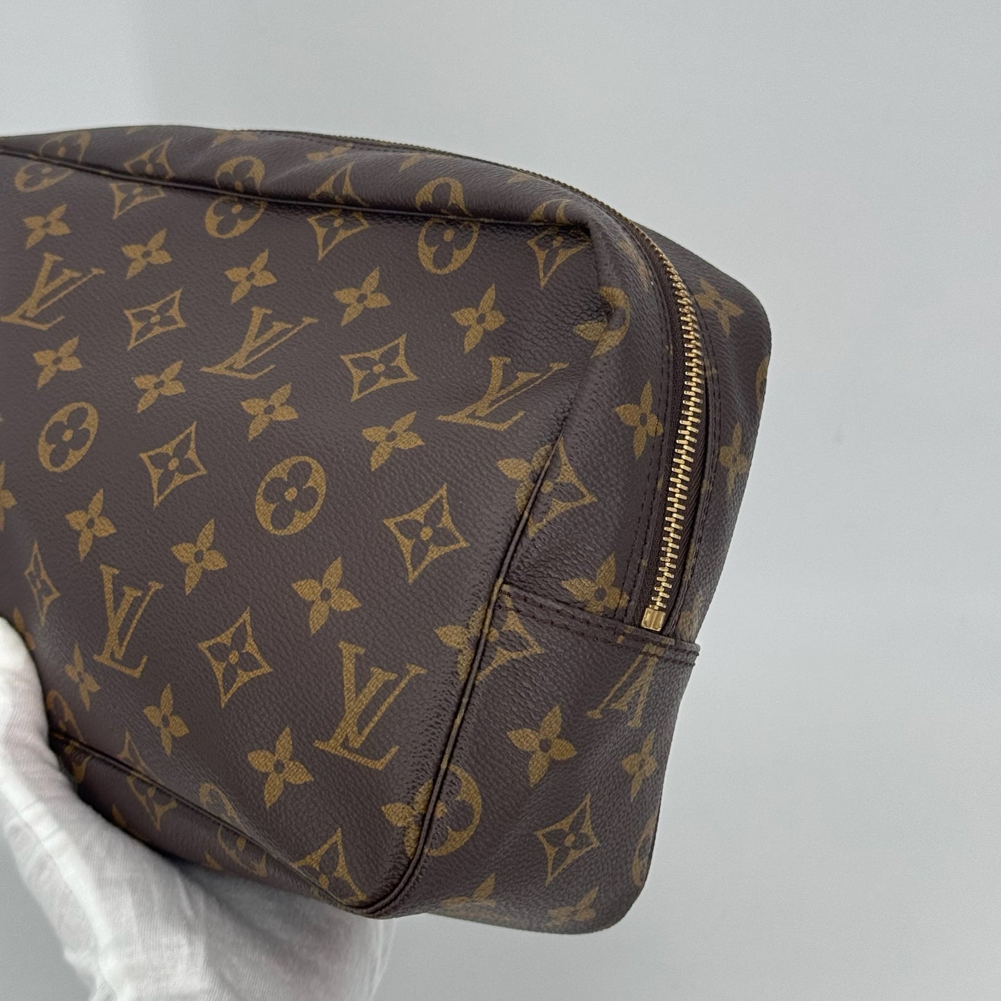 Louis Vuitton Trousse cosmétique