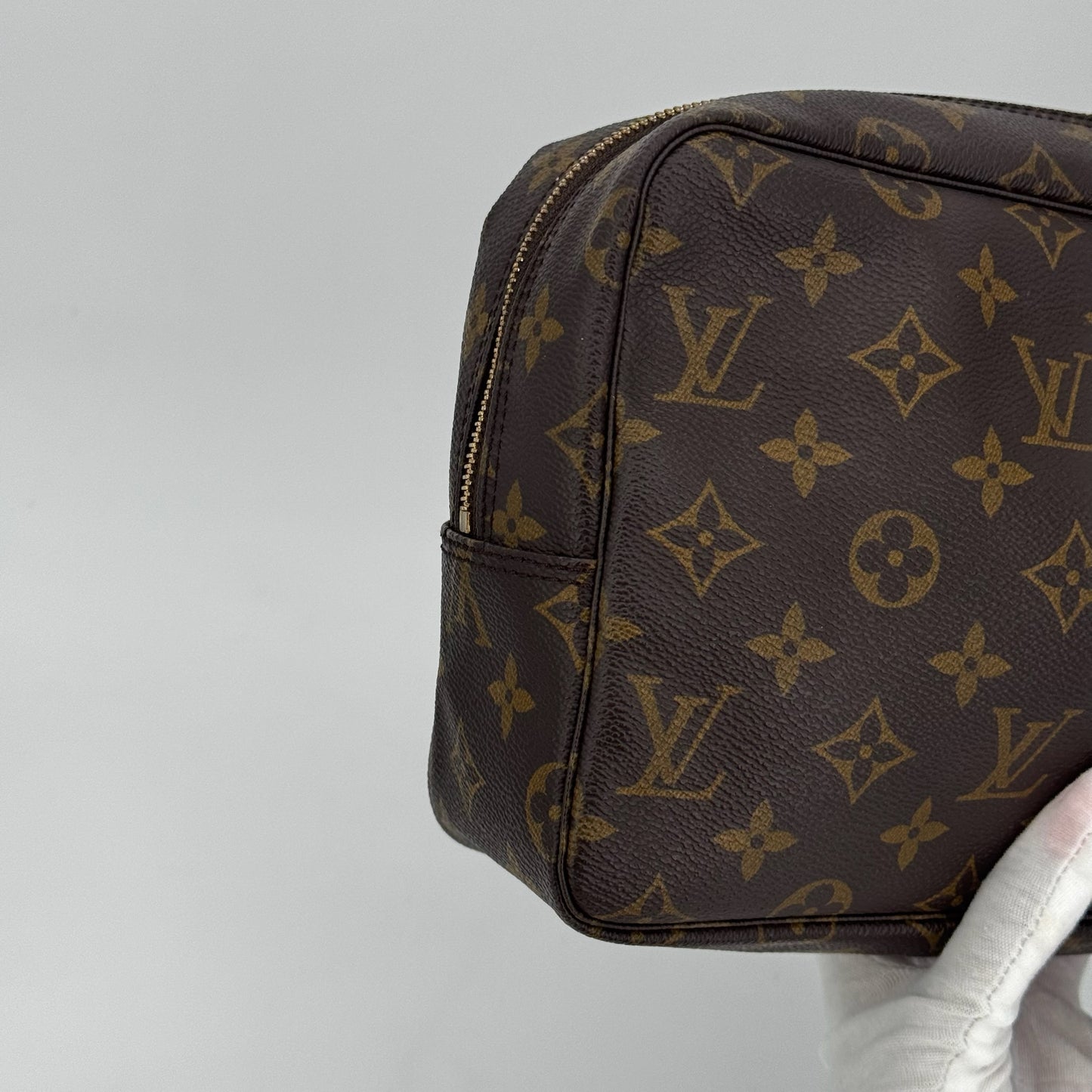 Louis Vuitton Trousse cosmétique