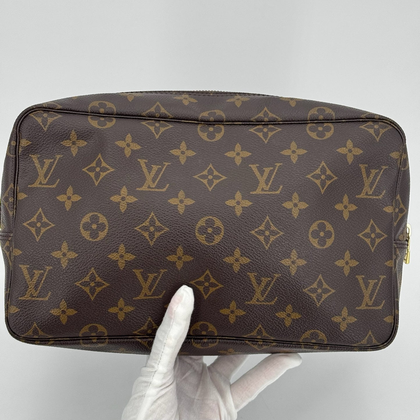 Louis Vuitton Trousse cosmétique