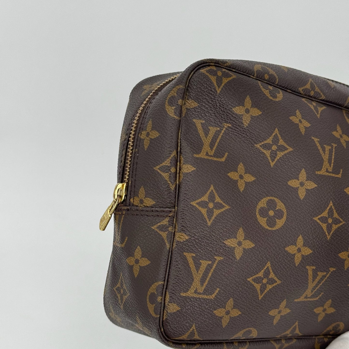 Louis Vuitton Trousse cosmétique