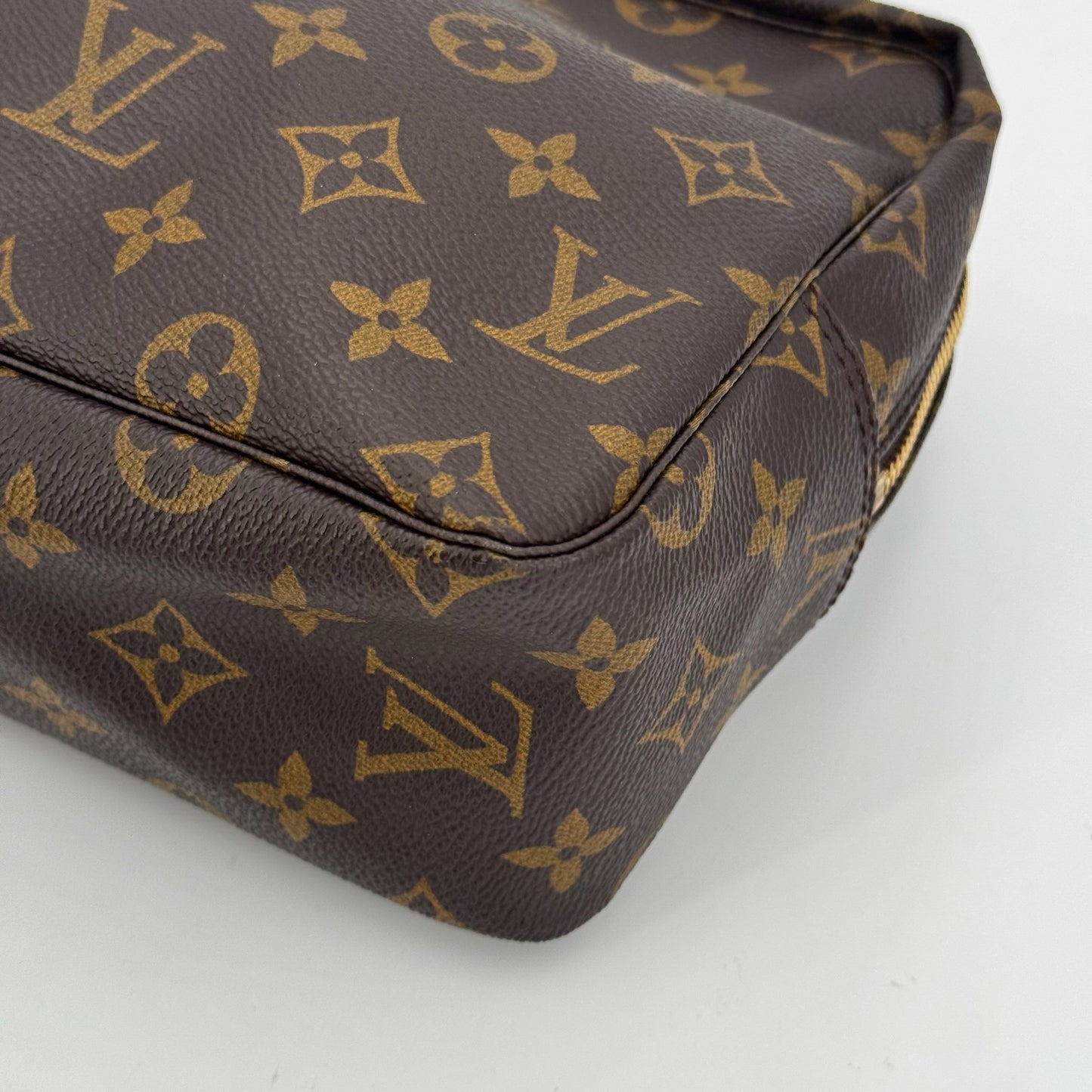 Louis Vuitton Trousse cosmétique
