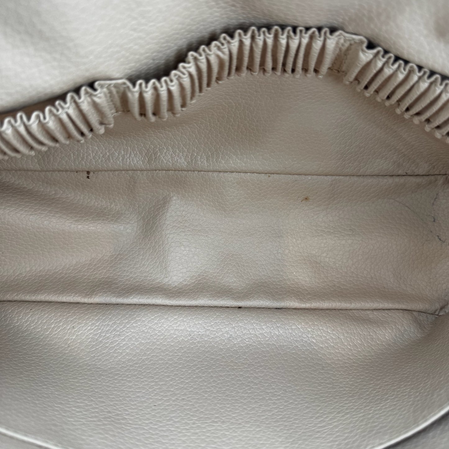 Louis Vuitton Trousse cosmétique