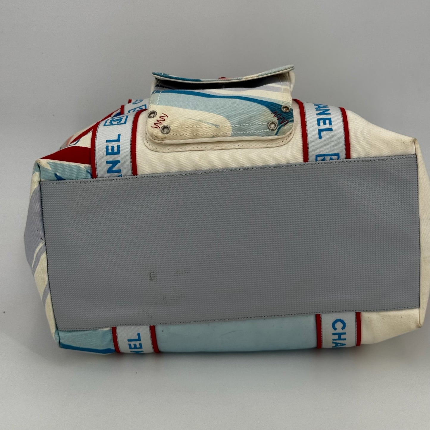Chanel Surf Travel