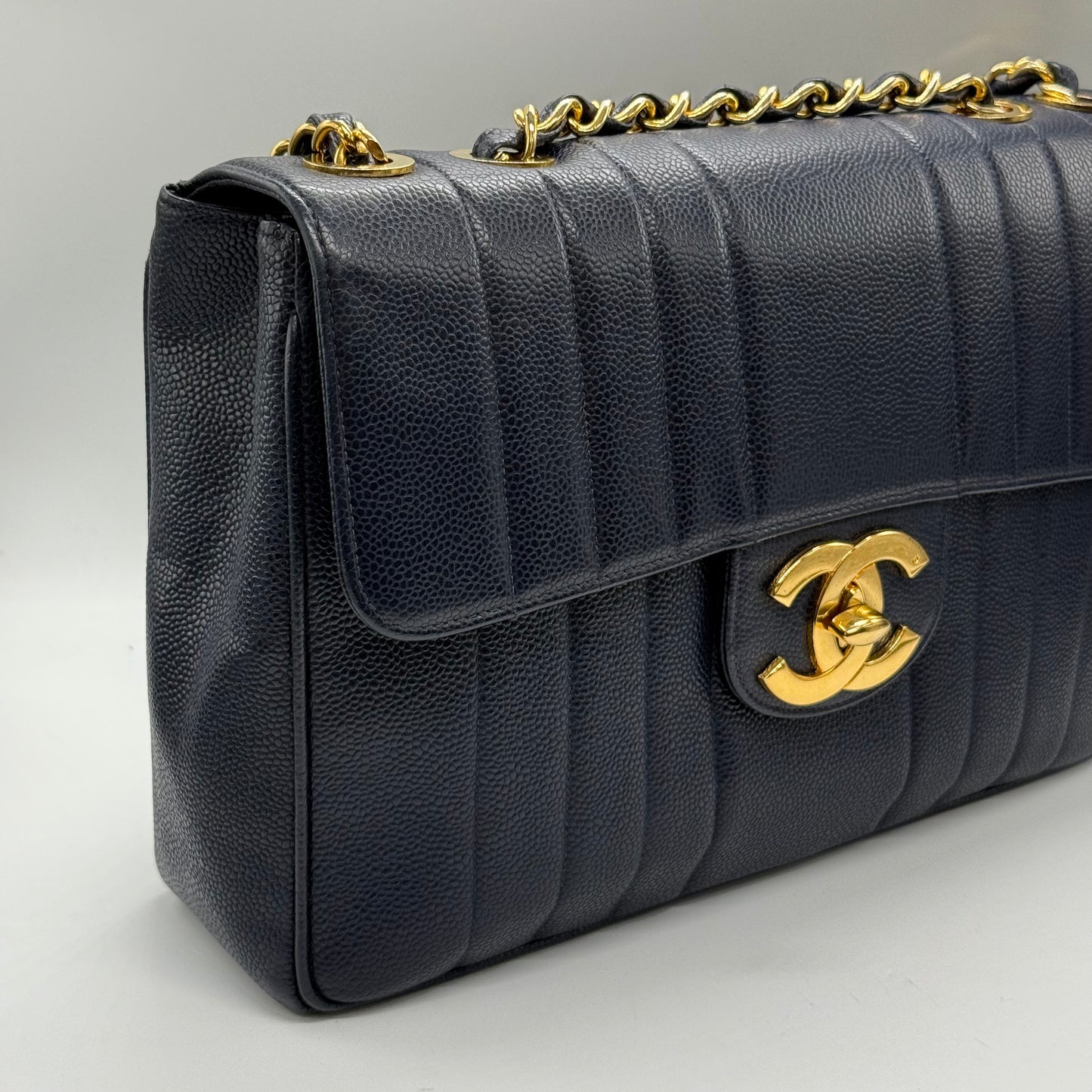 Chanel jumbo caviar navy