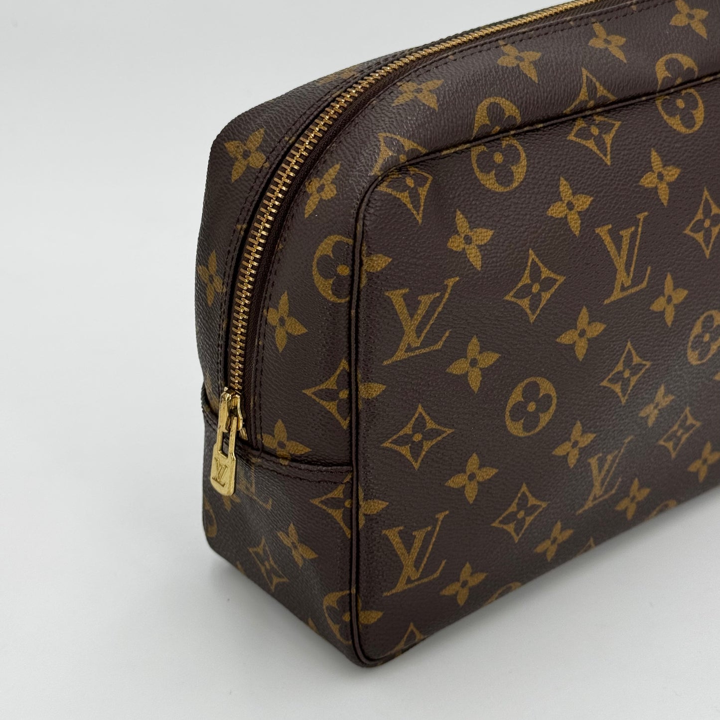 Louis Vuitton Trousse cosmétique