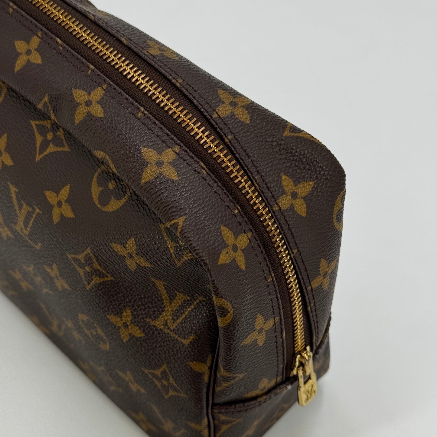 Louis Vuitton Trousse cosmétique