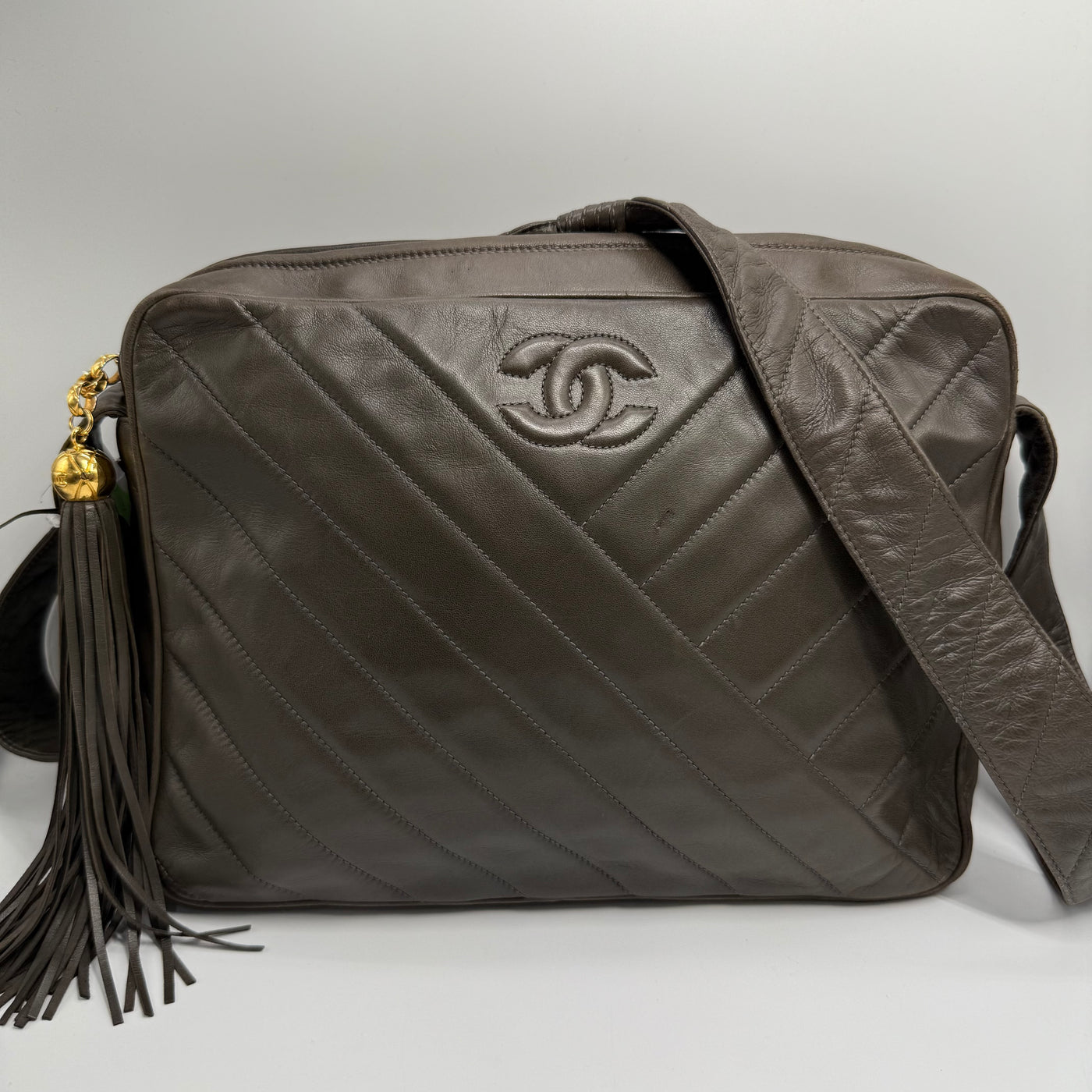 Chanel camera kaki
