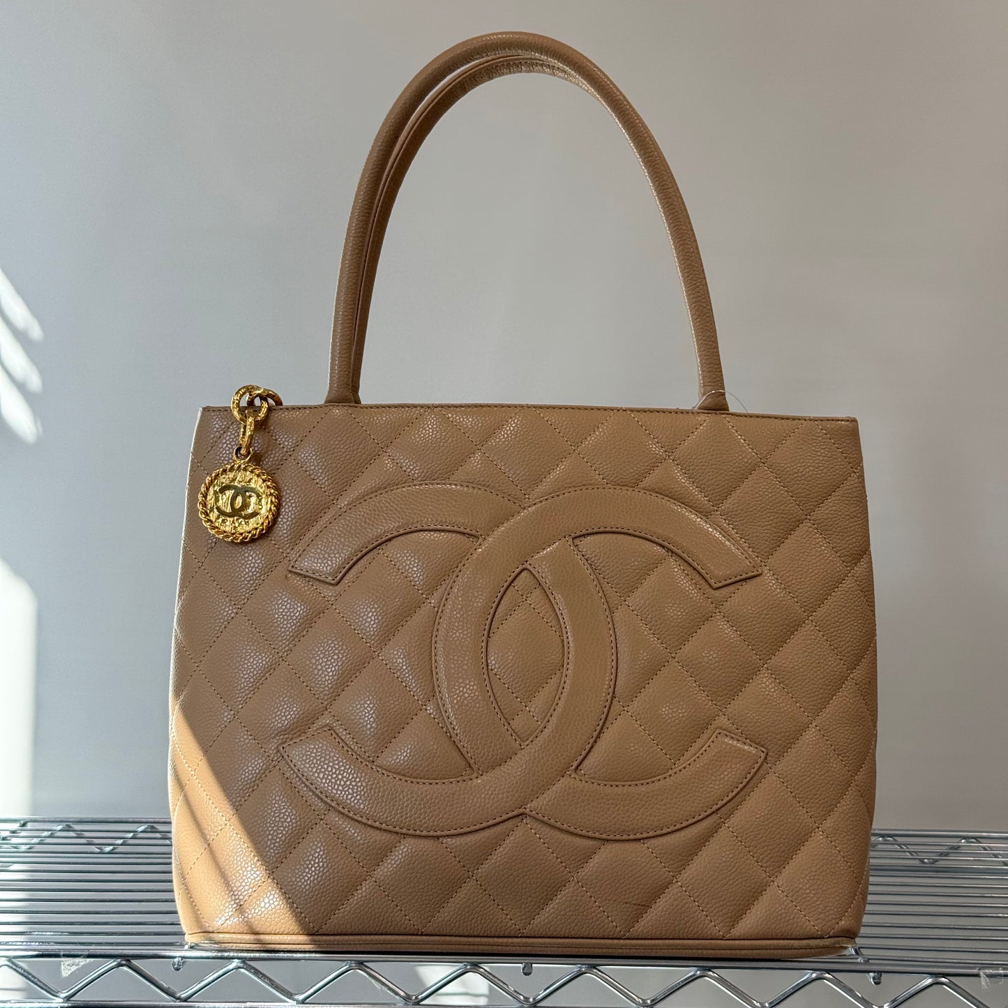 Chanel shopping médaillon