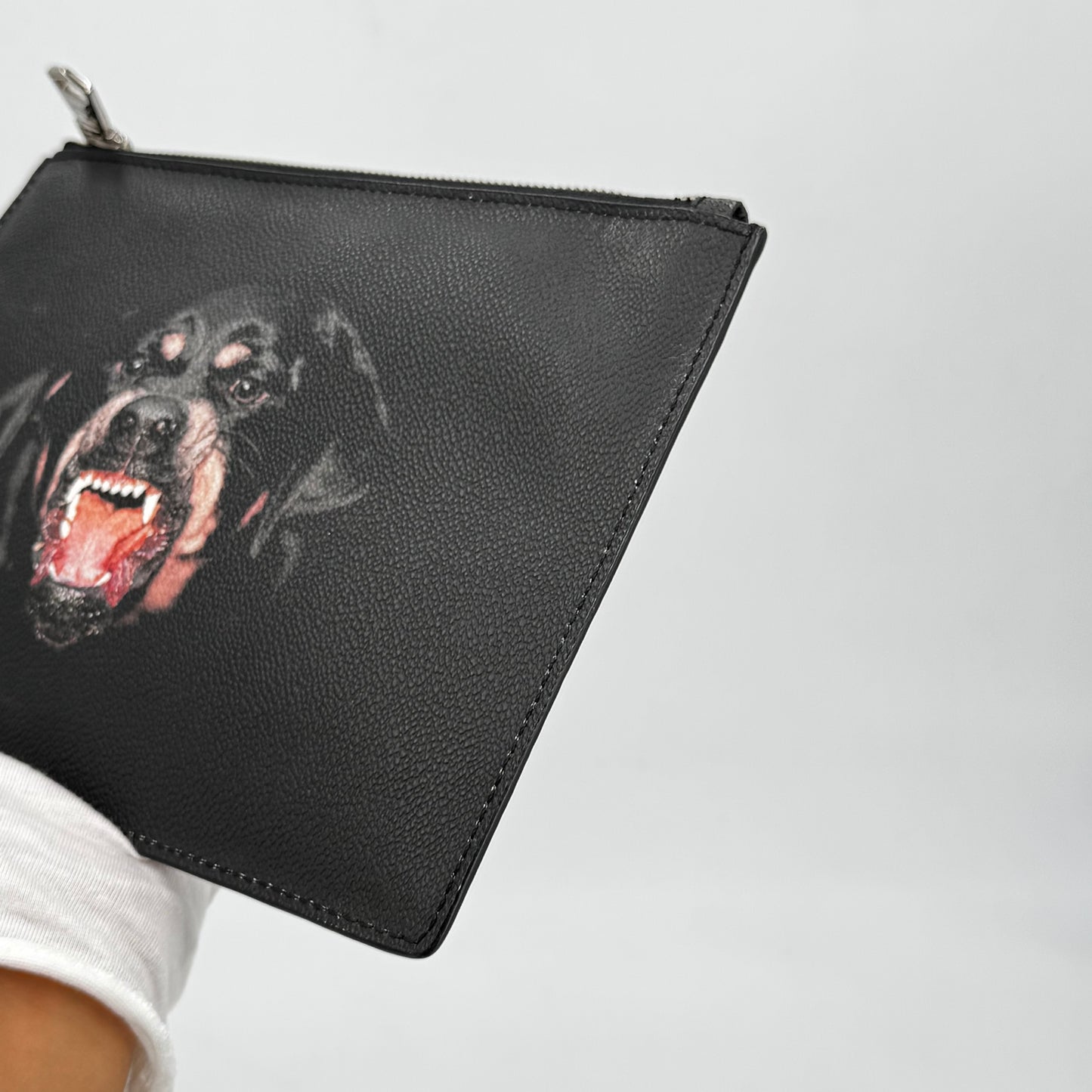 Givenchy pochette Rottweiler