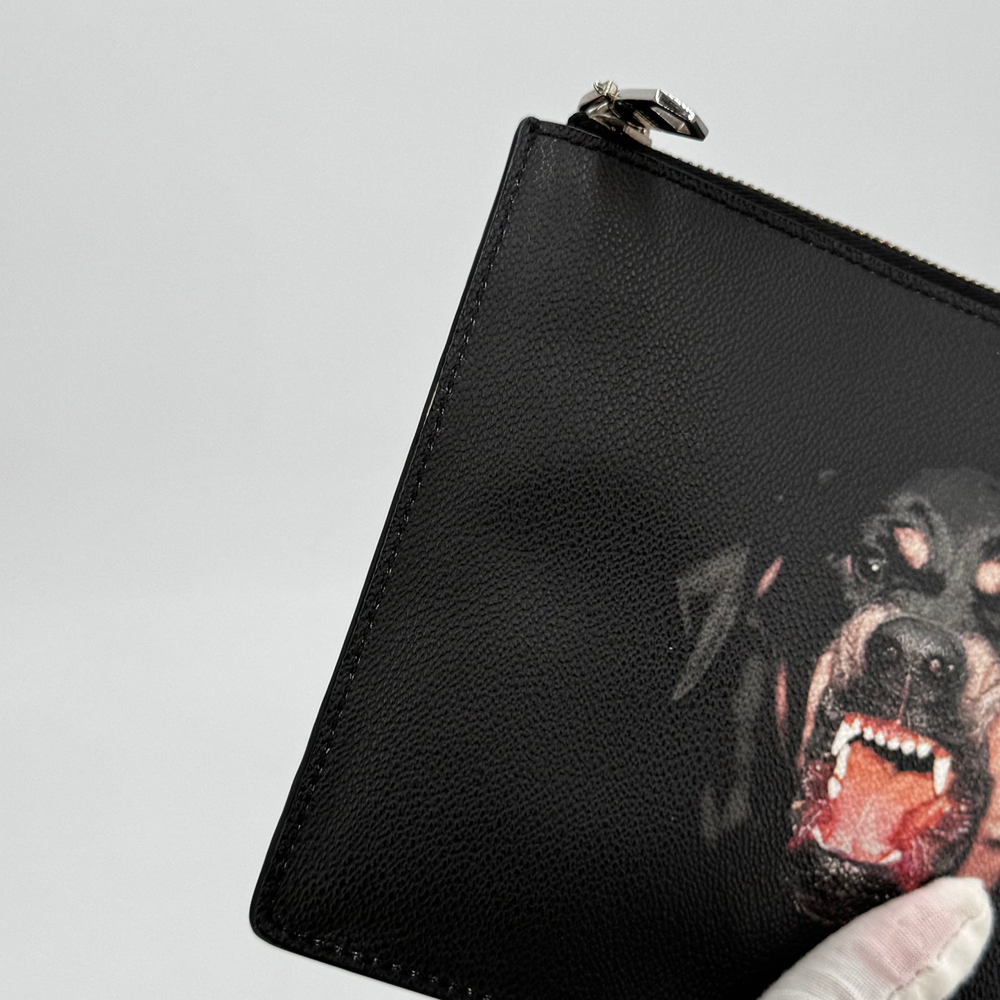 Givenchy pochette Rottweiler