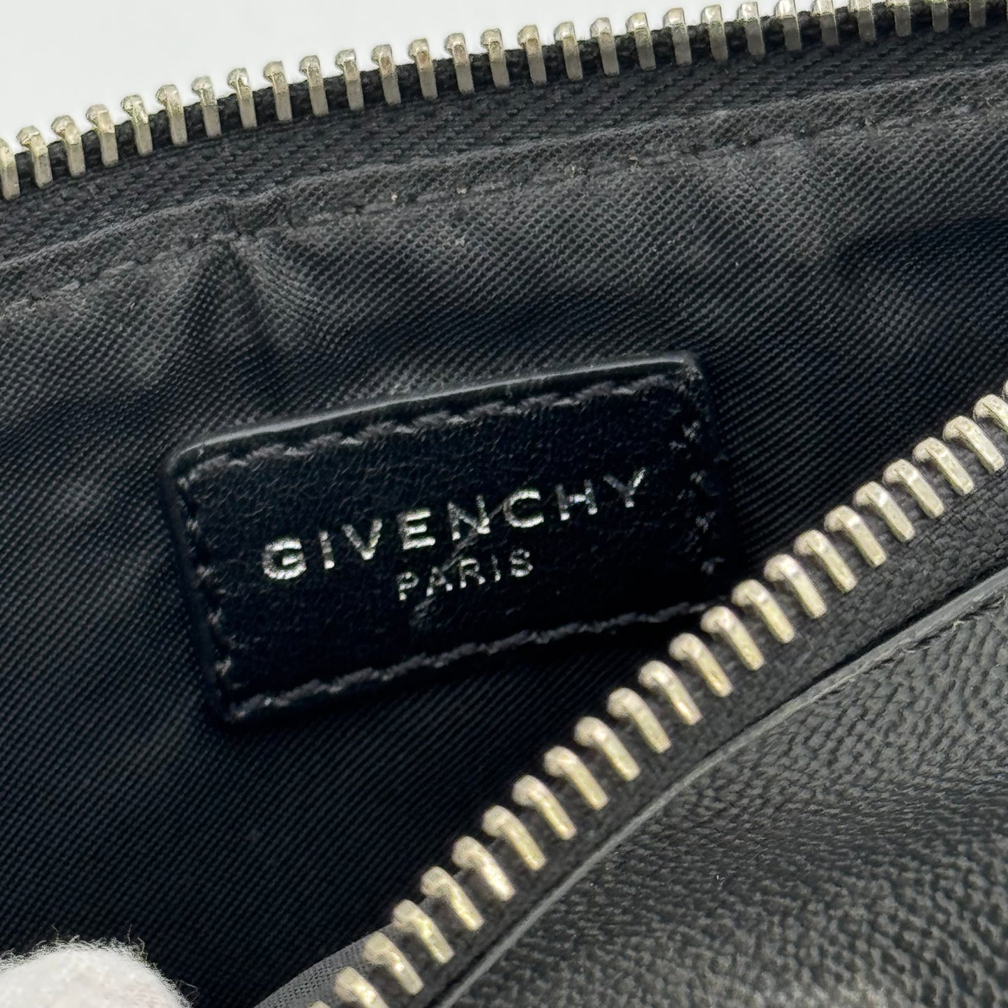 Givenchy pochette Rottweiler