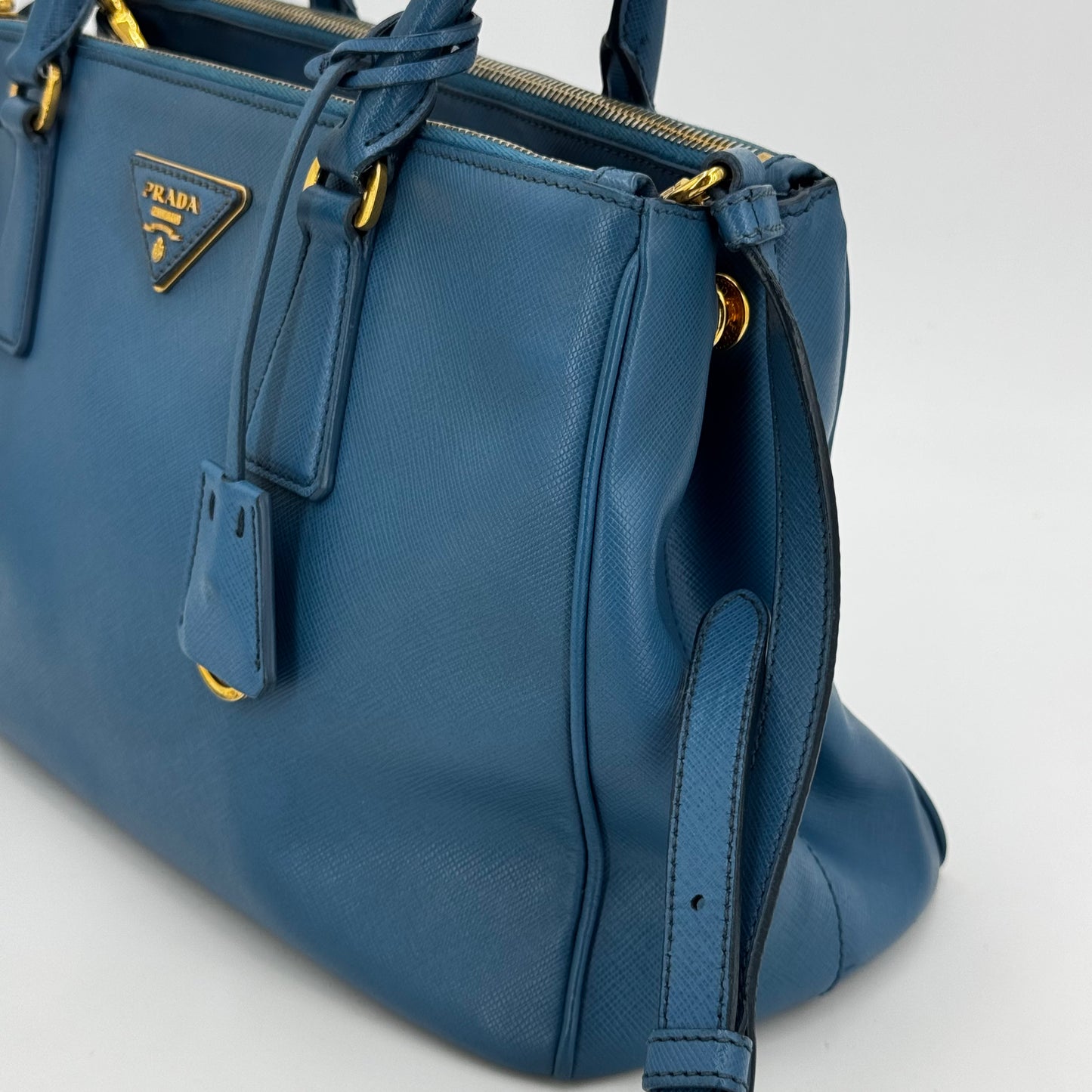 Prada Galleria MM bleu