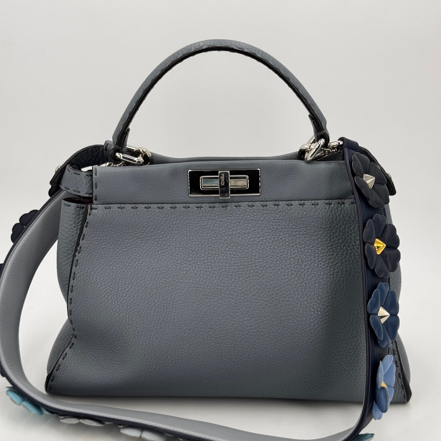 Fendi Peekaboo selleria gris MM
