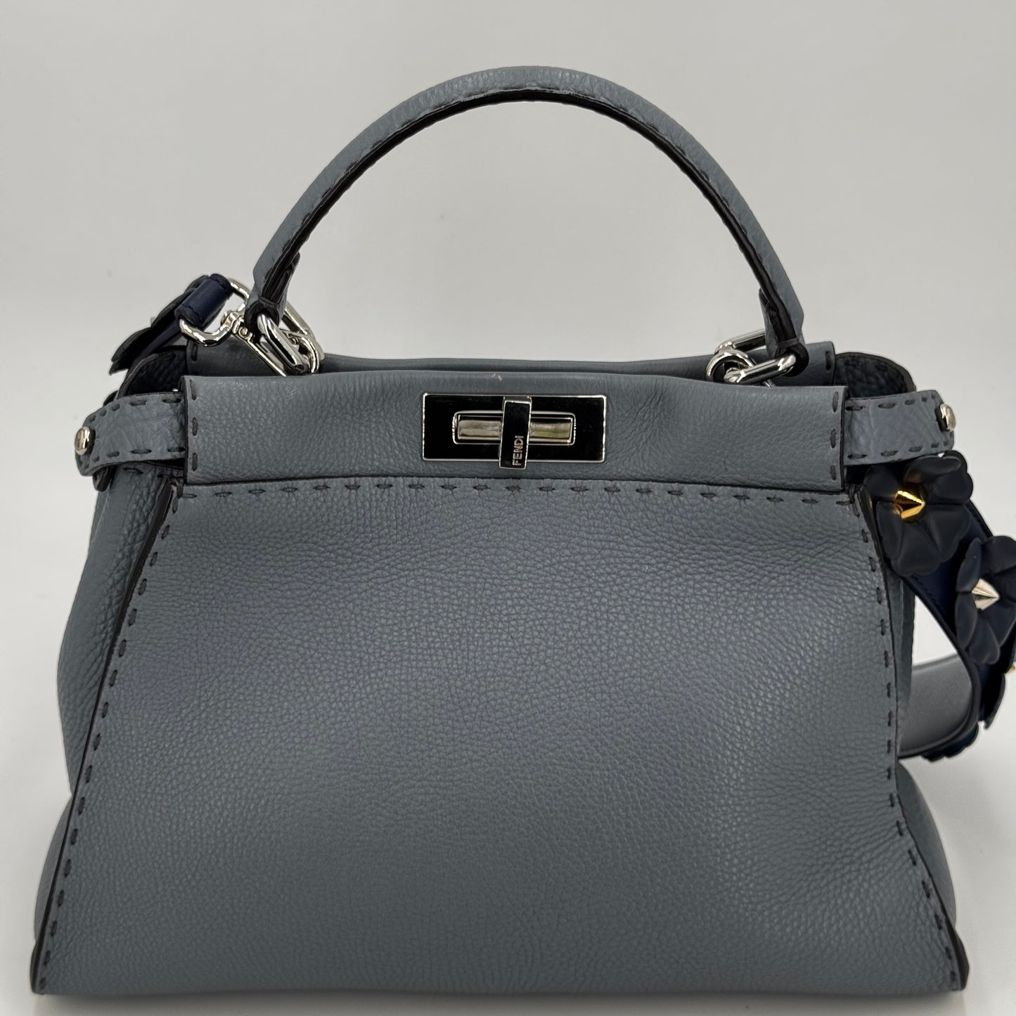 Fendi Peekaboo selleria gris MM